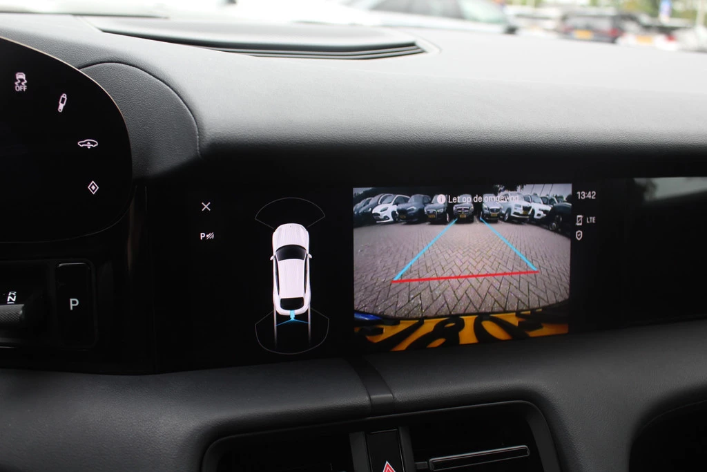 Hoofdafbeelding Porsche Taycan