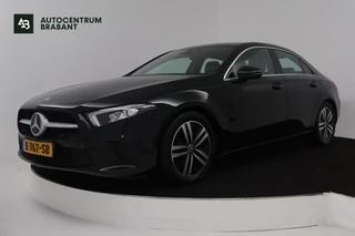 Mercedes-Benz A-klasse 180 Business Solution Luxury (SFEERVERLICHTING, STOELVERWARMING, CAMERA, CRUISE CONTROL, SENSOREN)
