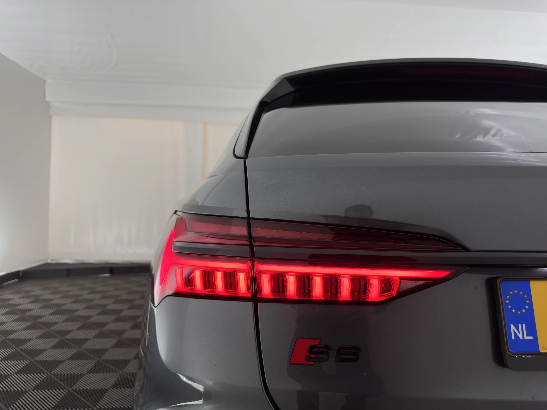 Hoofdafbeelding Audi S6