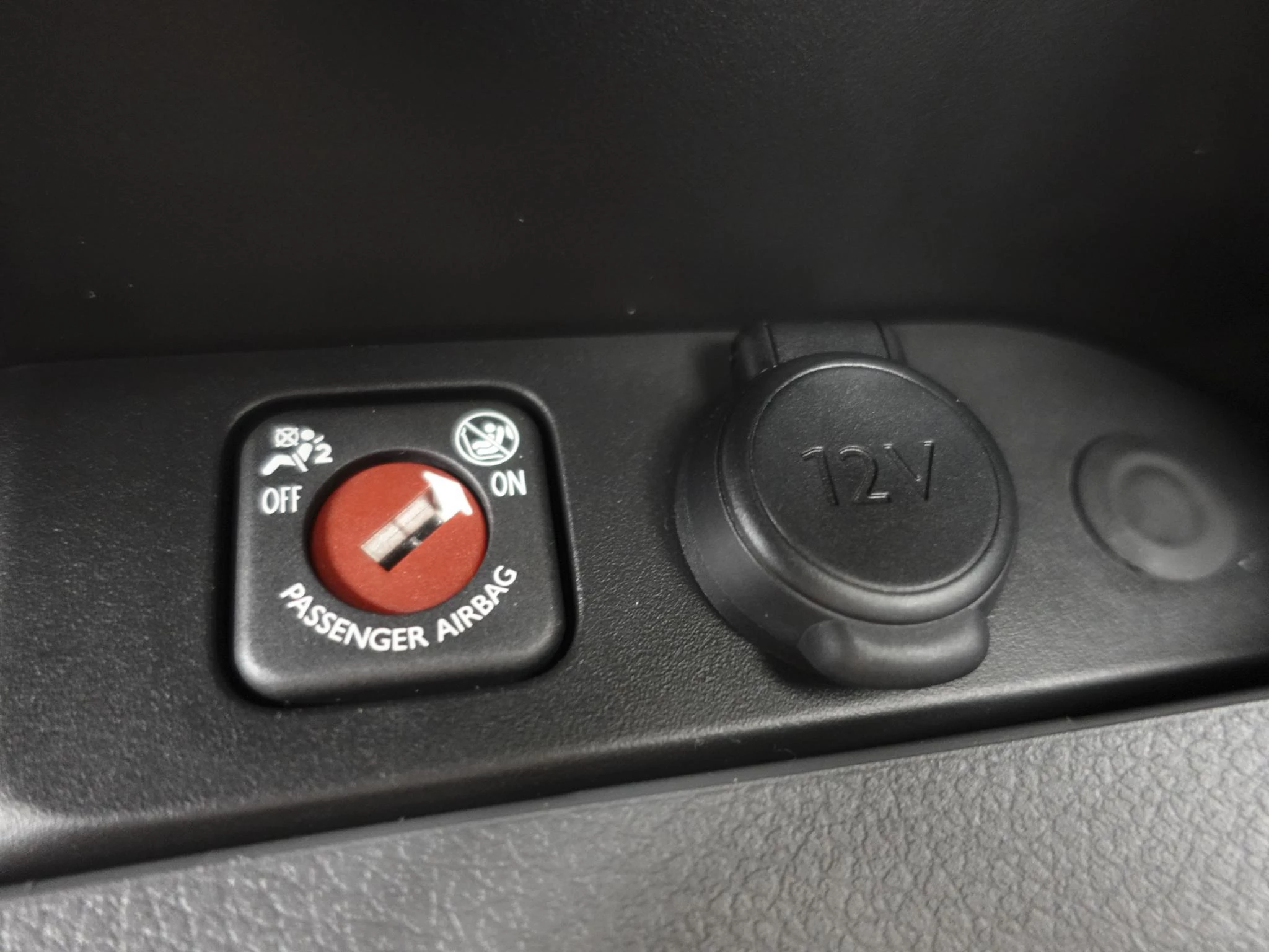 Hoofdafbeelding Peugeot e-Expert