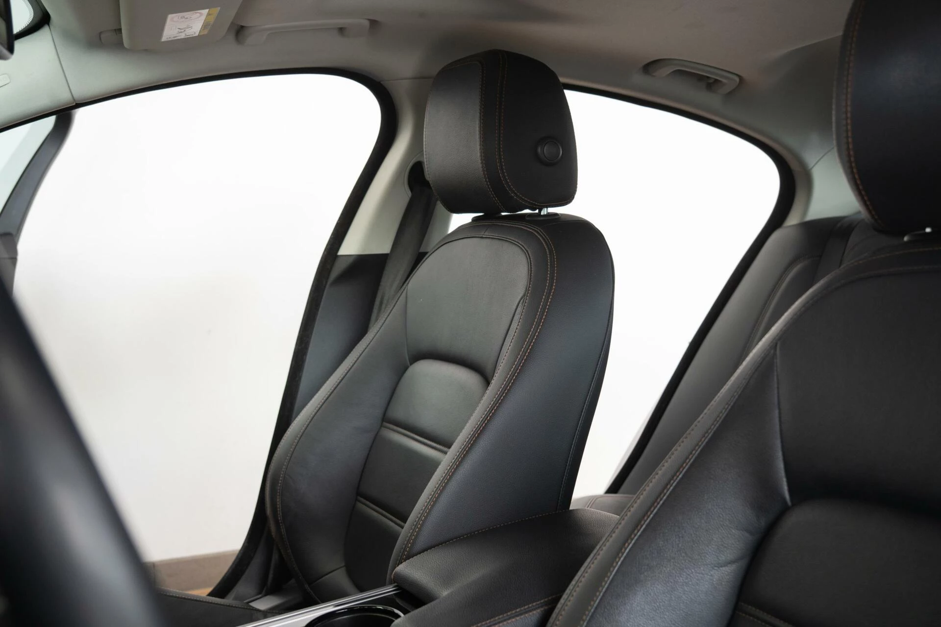 Hoofdafbeelding Jaguar XE