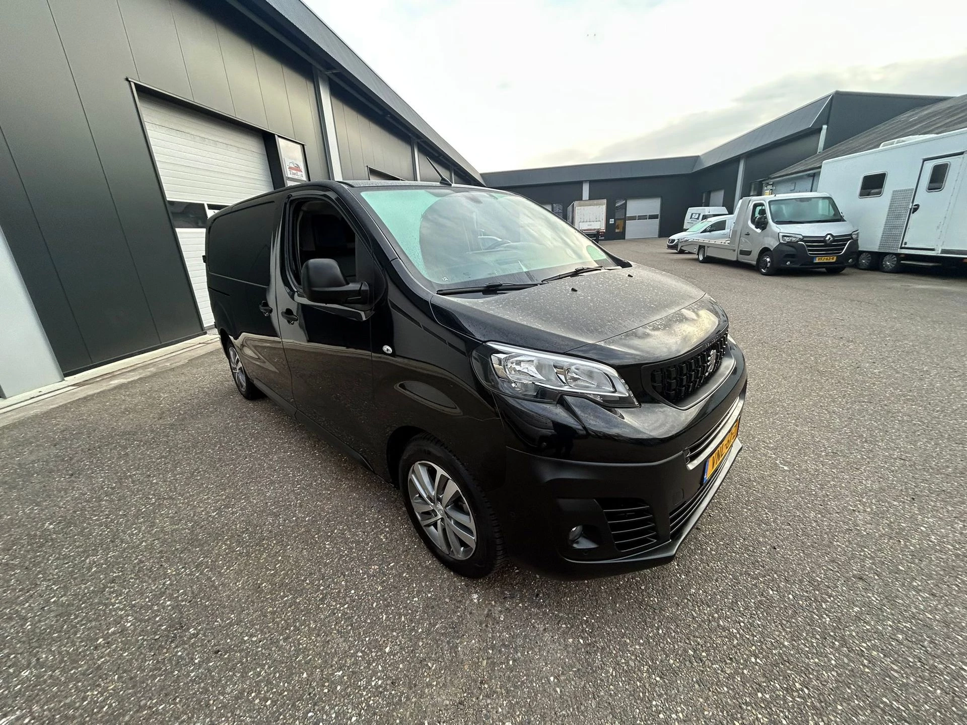 Hoofdafbeelding Peugeot e-Expert