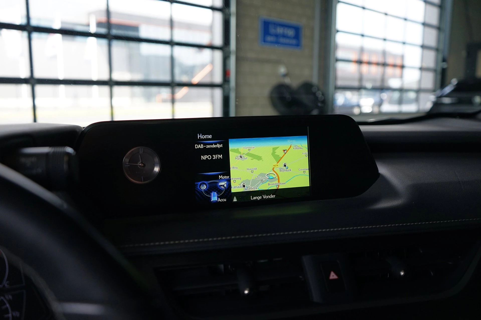 Hoofdafbeelding Lexus UX