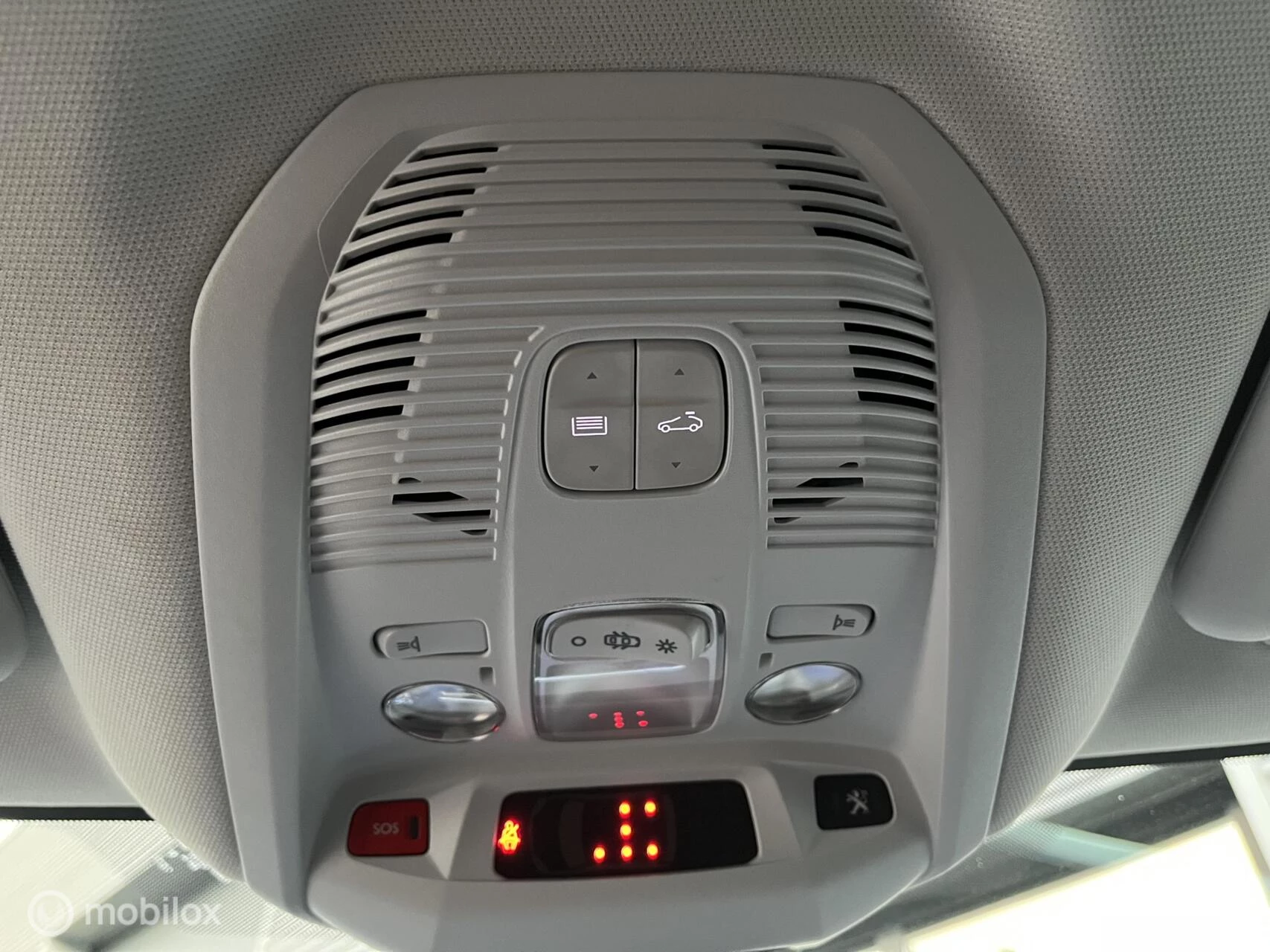 Hoofdafbeelding Peugeot 5008