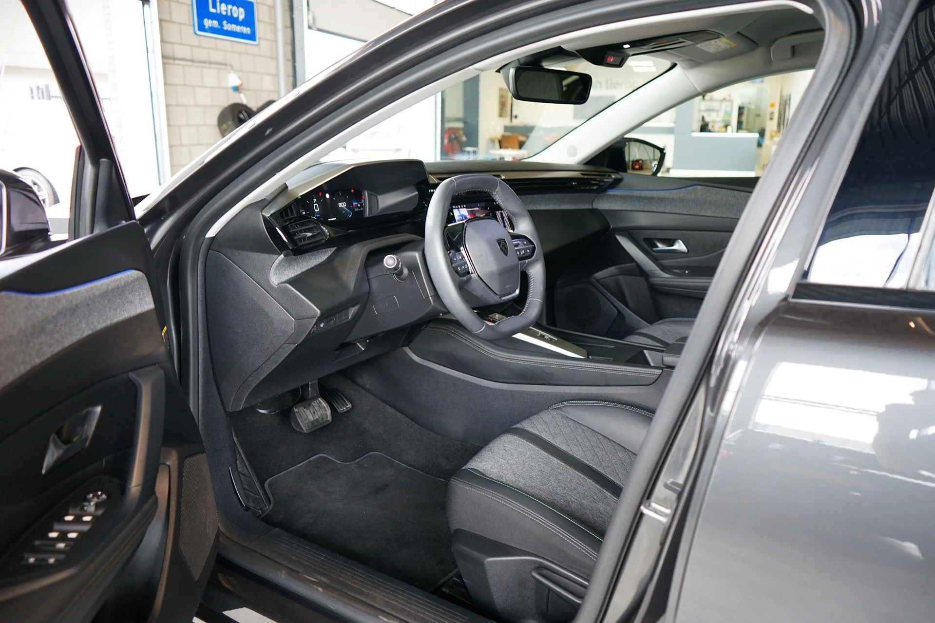 Hoofdafbeelding Peugeot 408