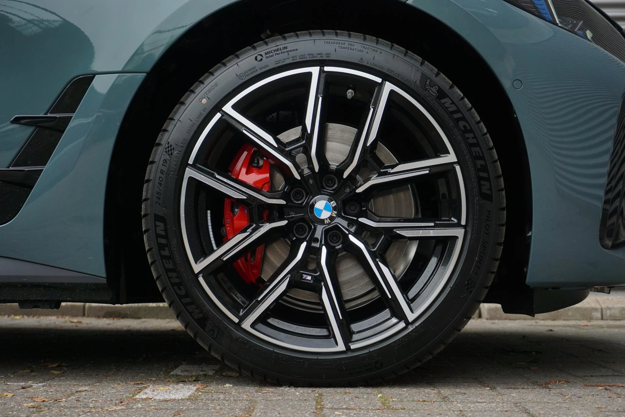 Hoofdafbeelding BMW i4