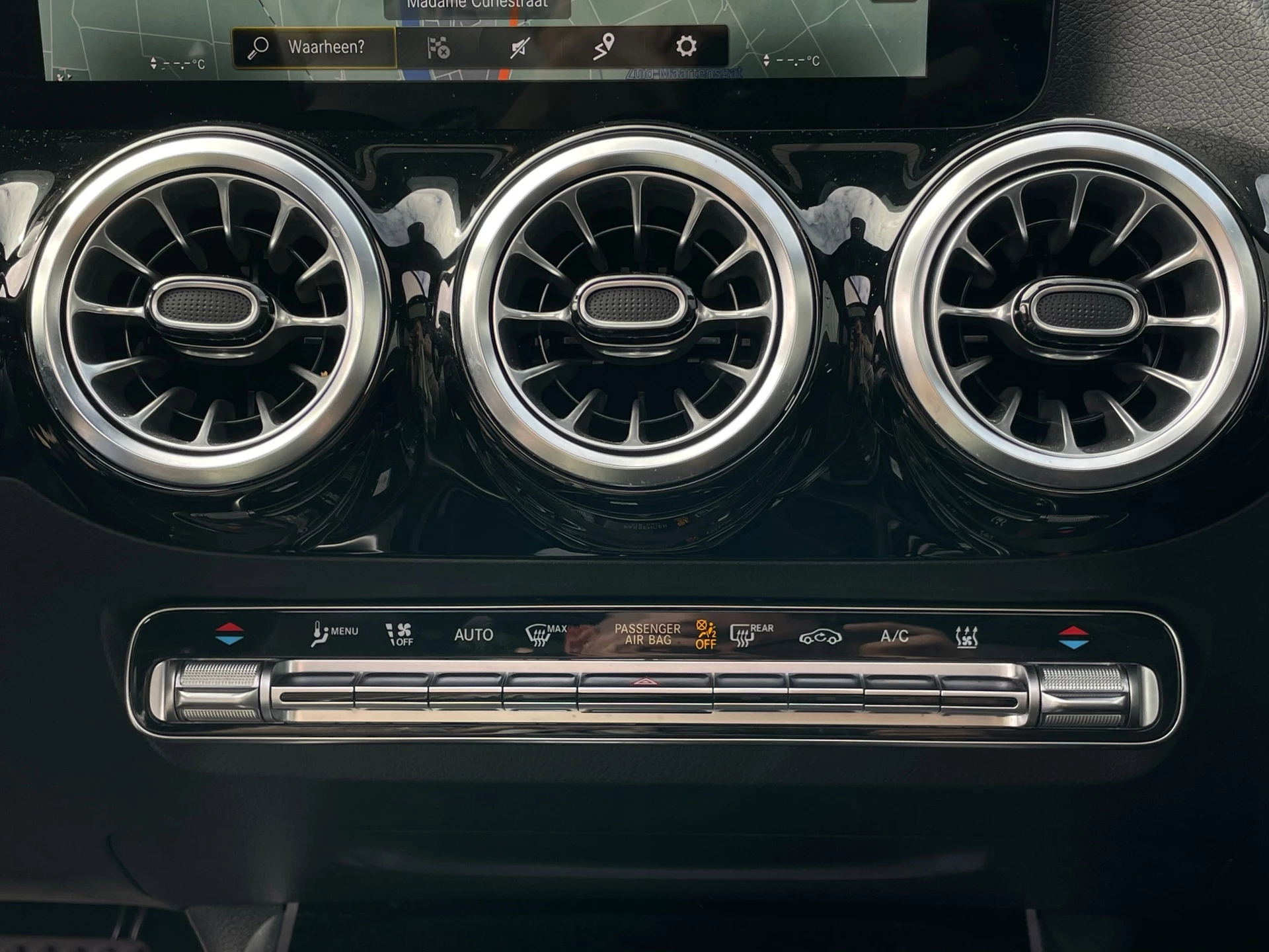 Hoofdafbeelding Mercedes-Benz EQA