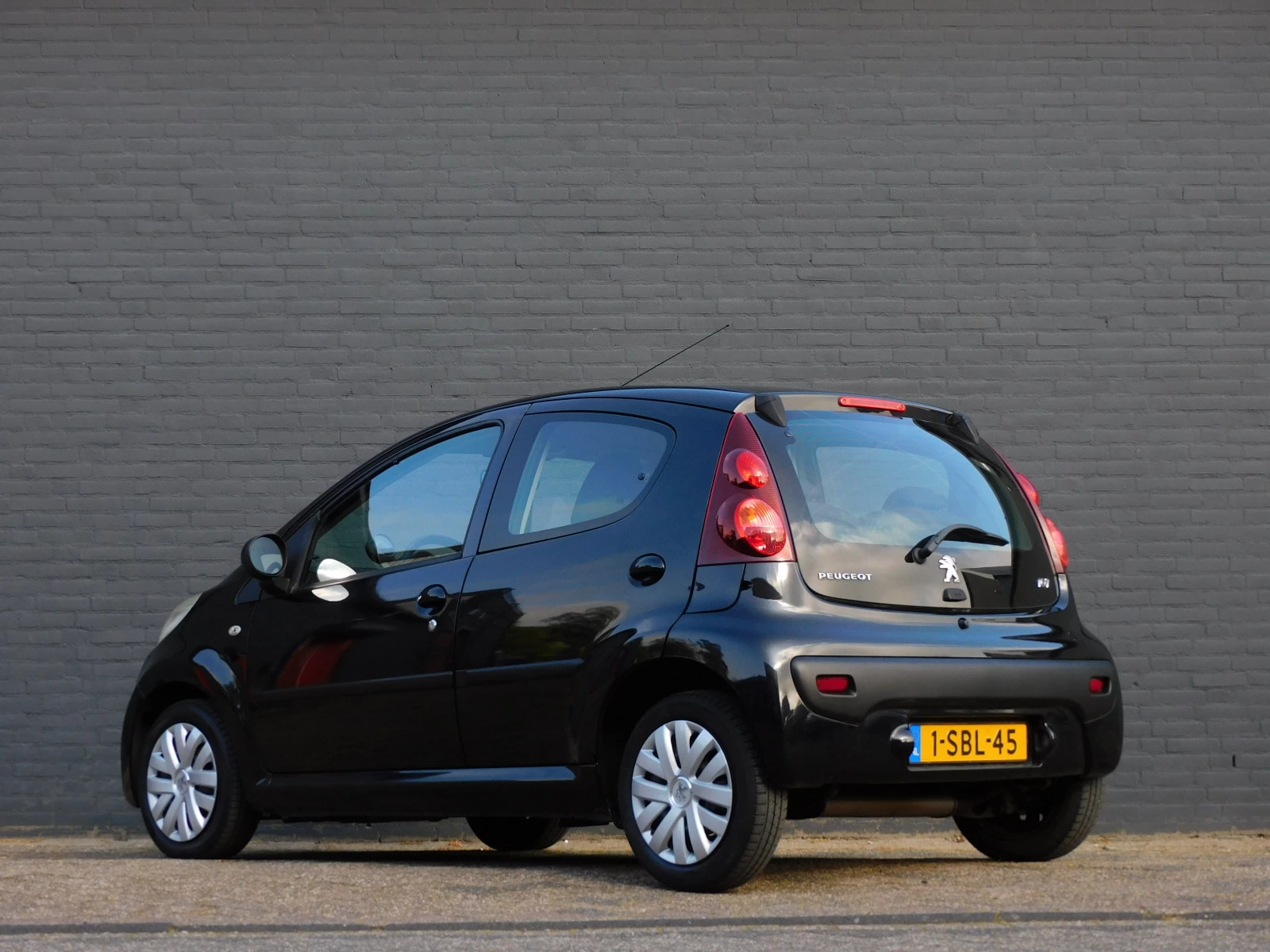 Hoofdafbeelding Peugeot 107