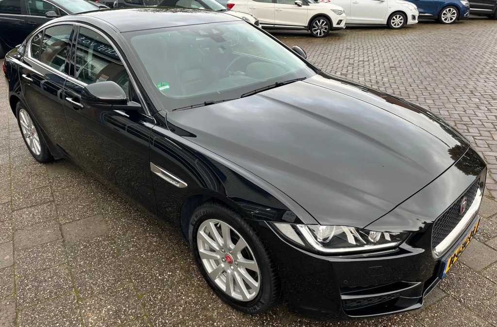 Hoofdafbeelding Jaguar XE