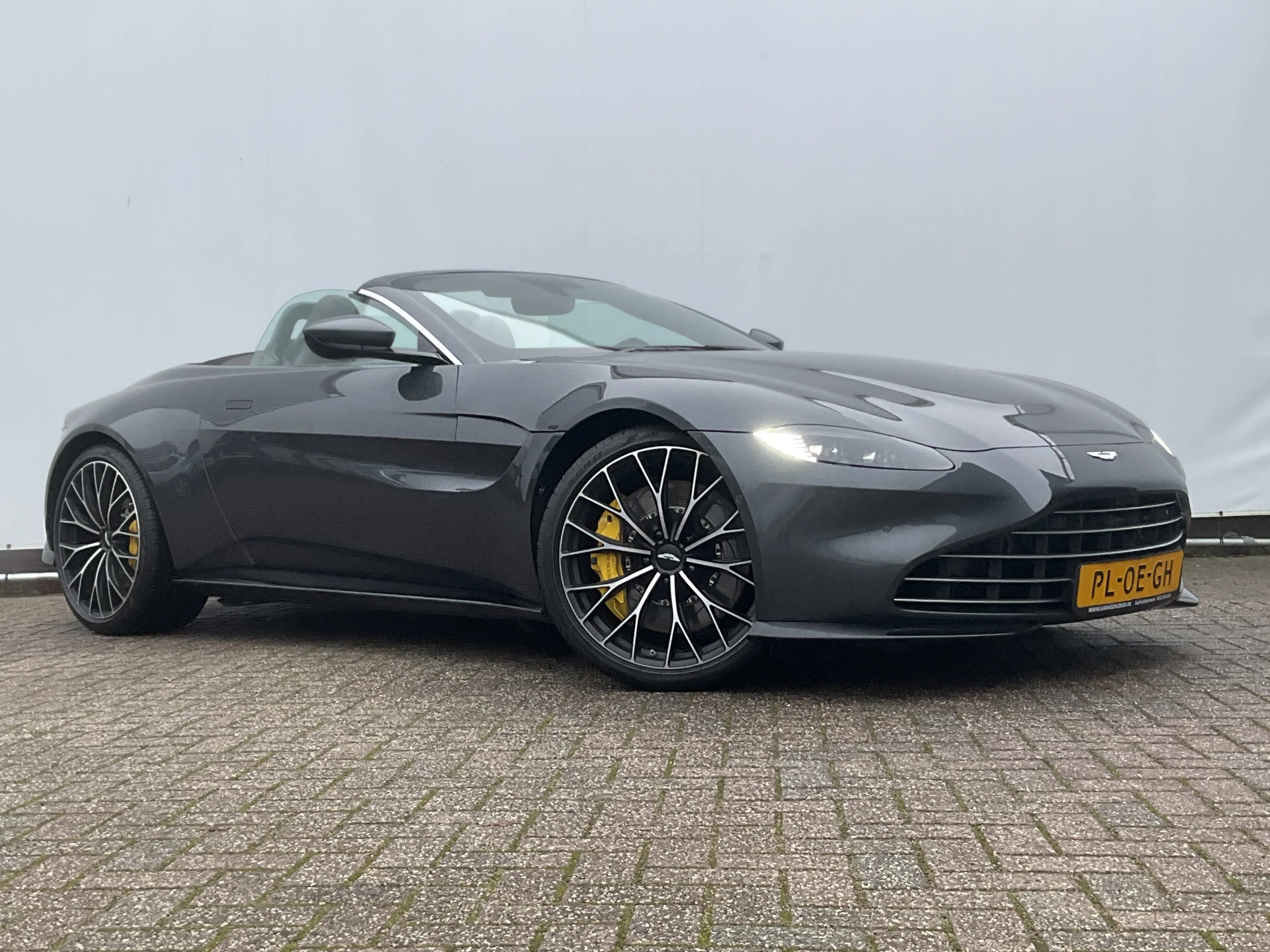 Hoofdafbeelding Aston Martin V8 Vantage