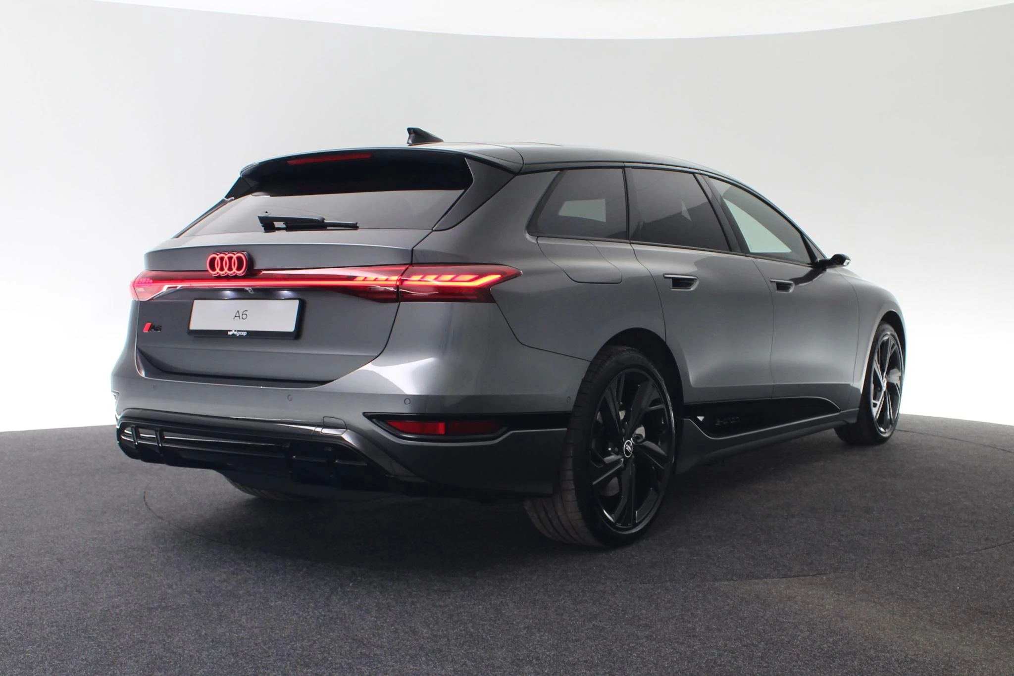 Hoofdafbeelding Audi A6 Avant e-tron
