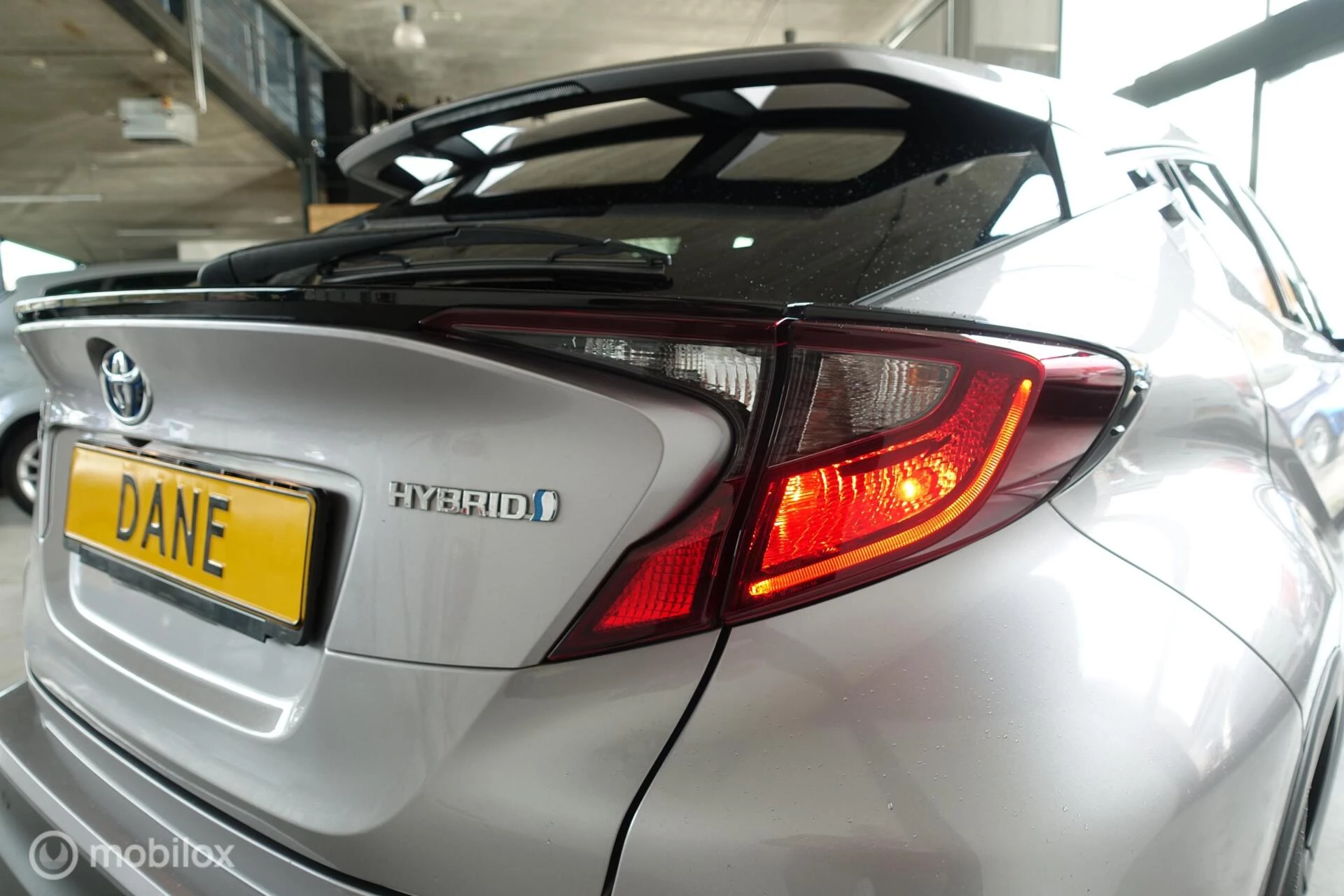 Hoofdafbeelding Toyota C-HR