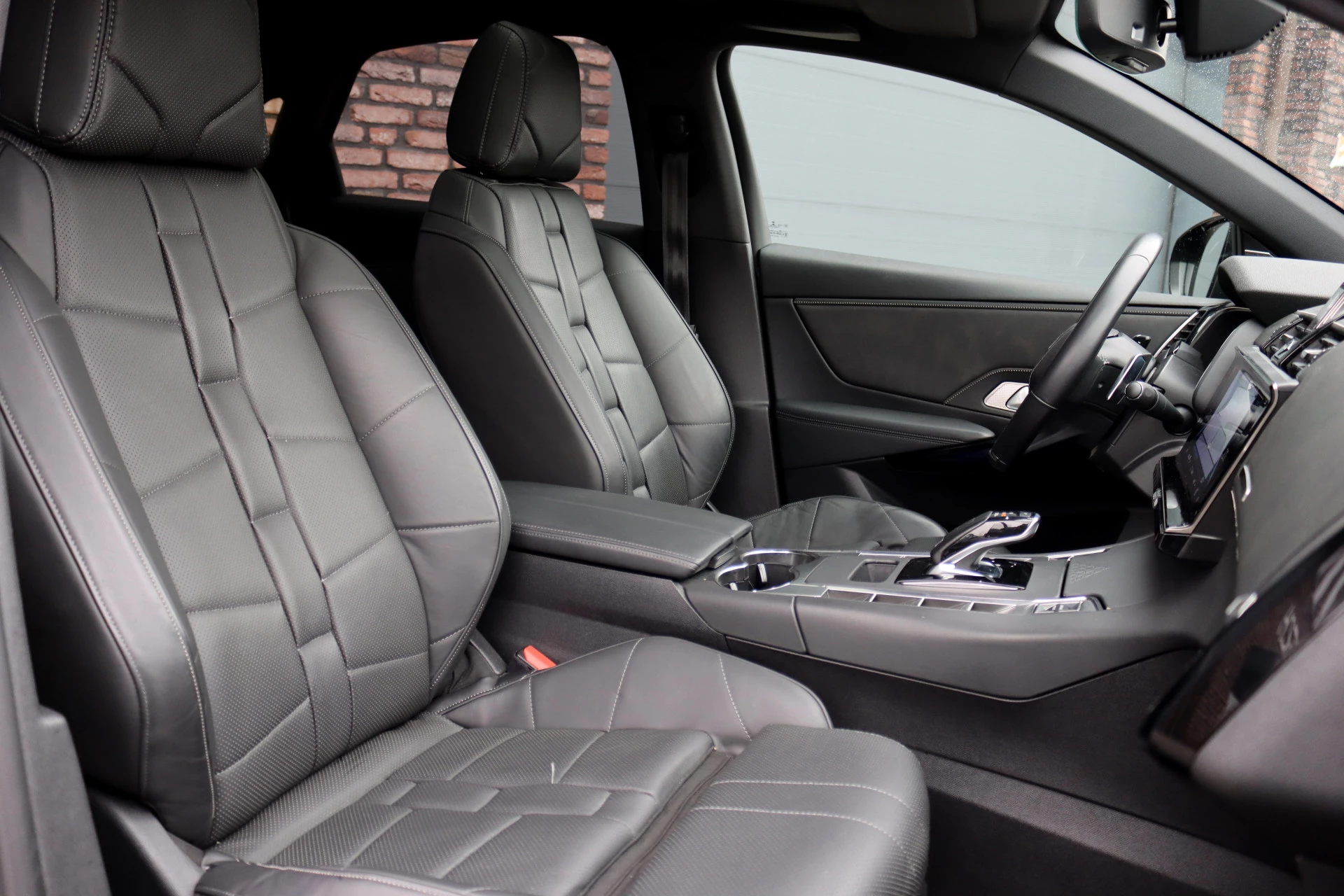 Hoofdafbeelding DS DS 7