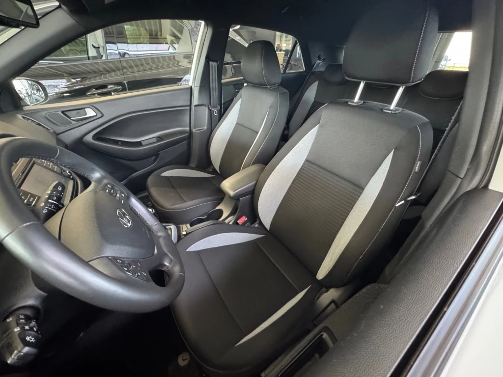 Hoofdafbeelding Hyundai i20