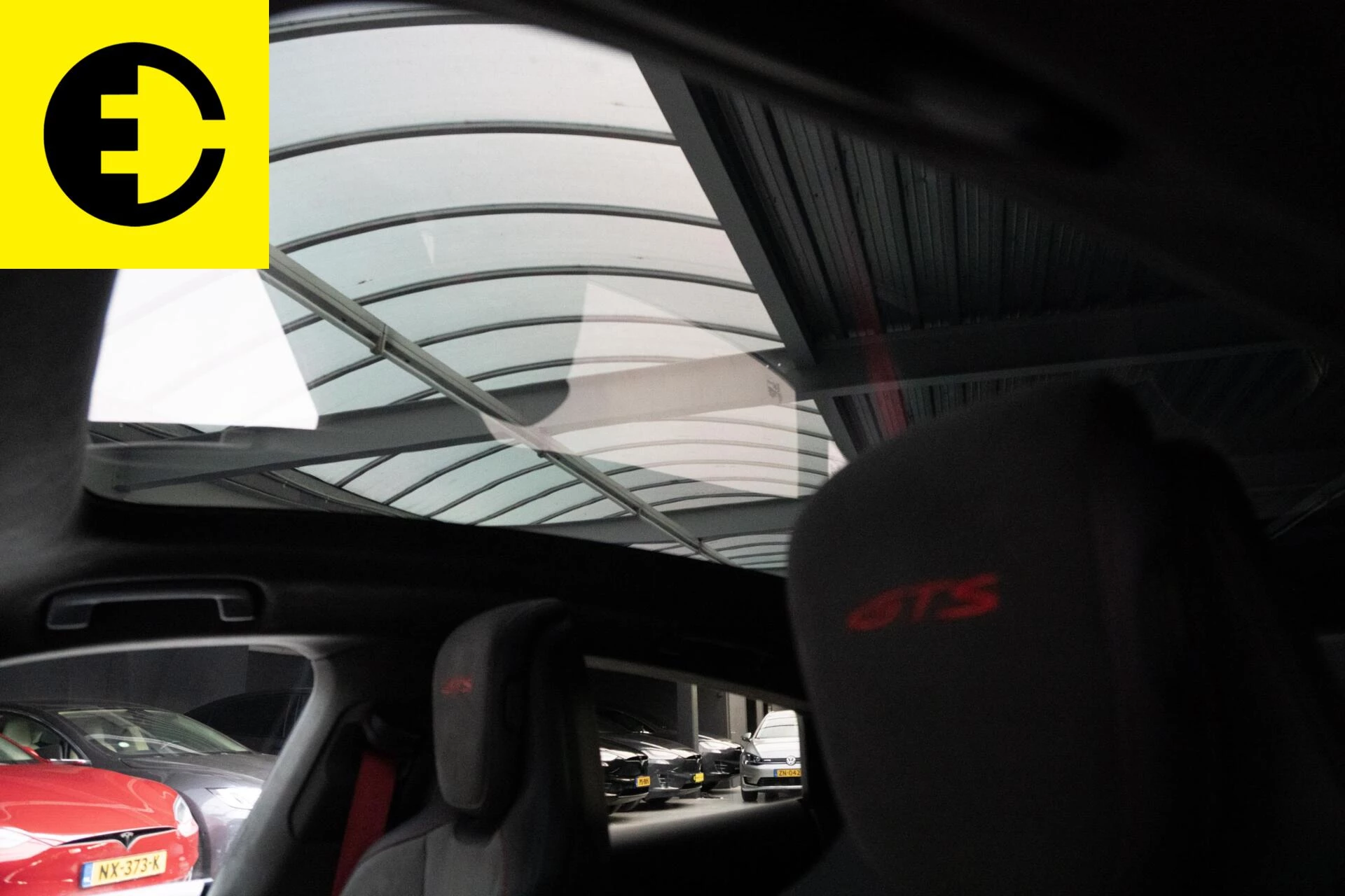 Hoofdafbeelding Porsche Taycan