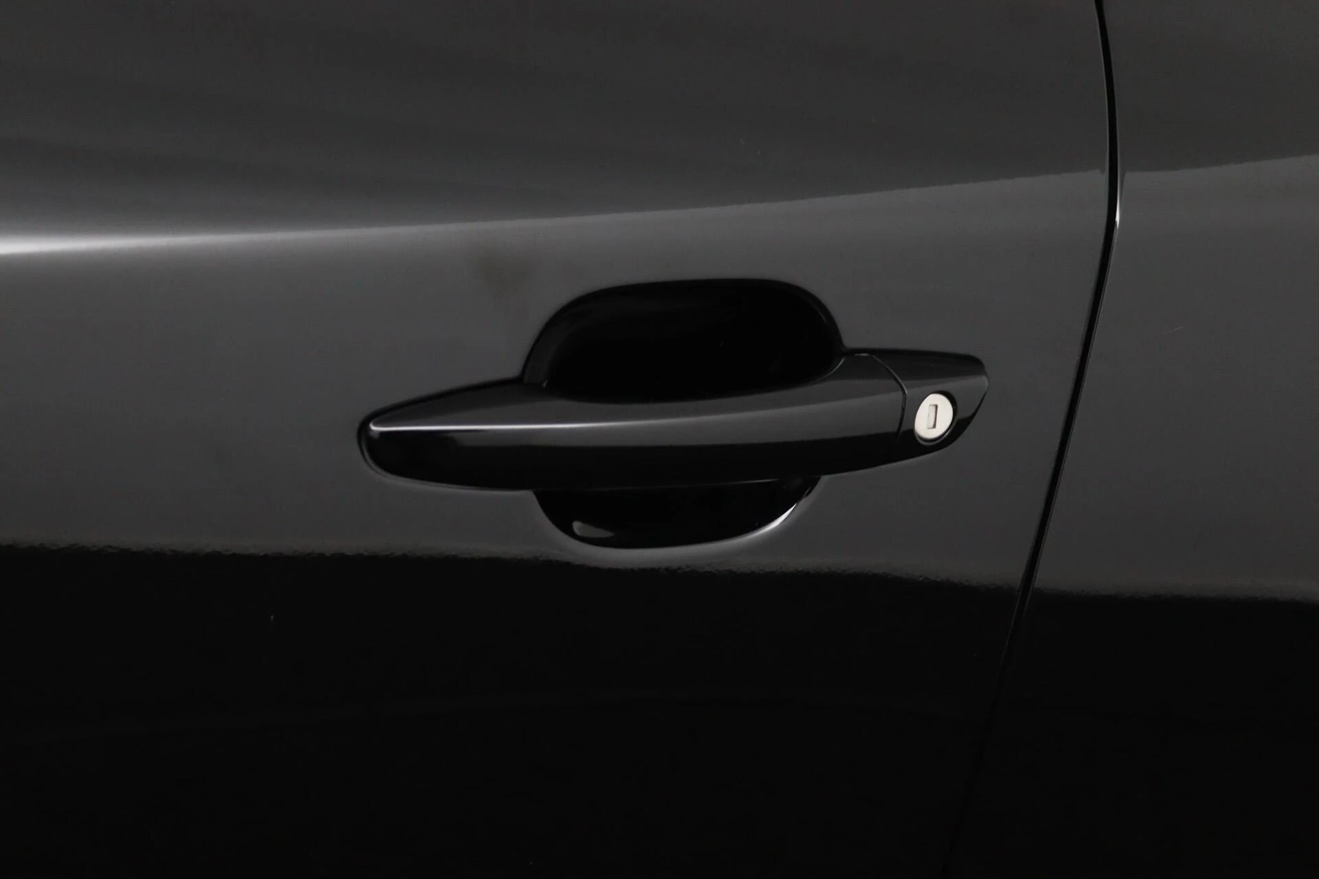 Hoofdafbeelding Peugeot e-2008