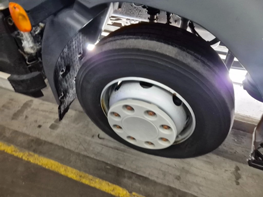 Hoofdafbeelding Renault D12 Med P4x2 240 E6 Alu Snaplock Bak + 2