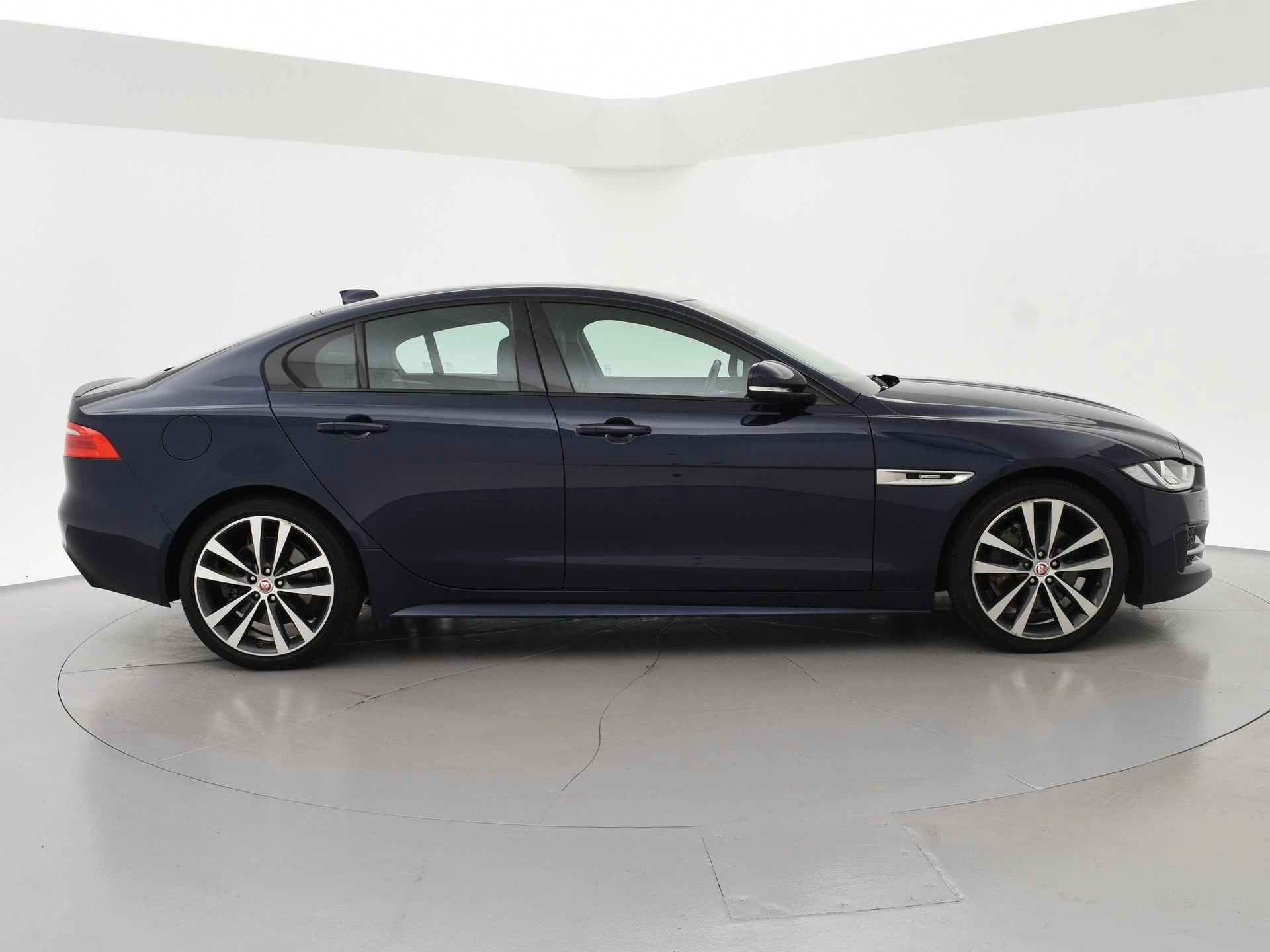 Hoofdafbeelding Jaguar XE