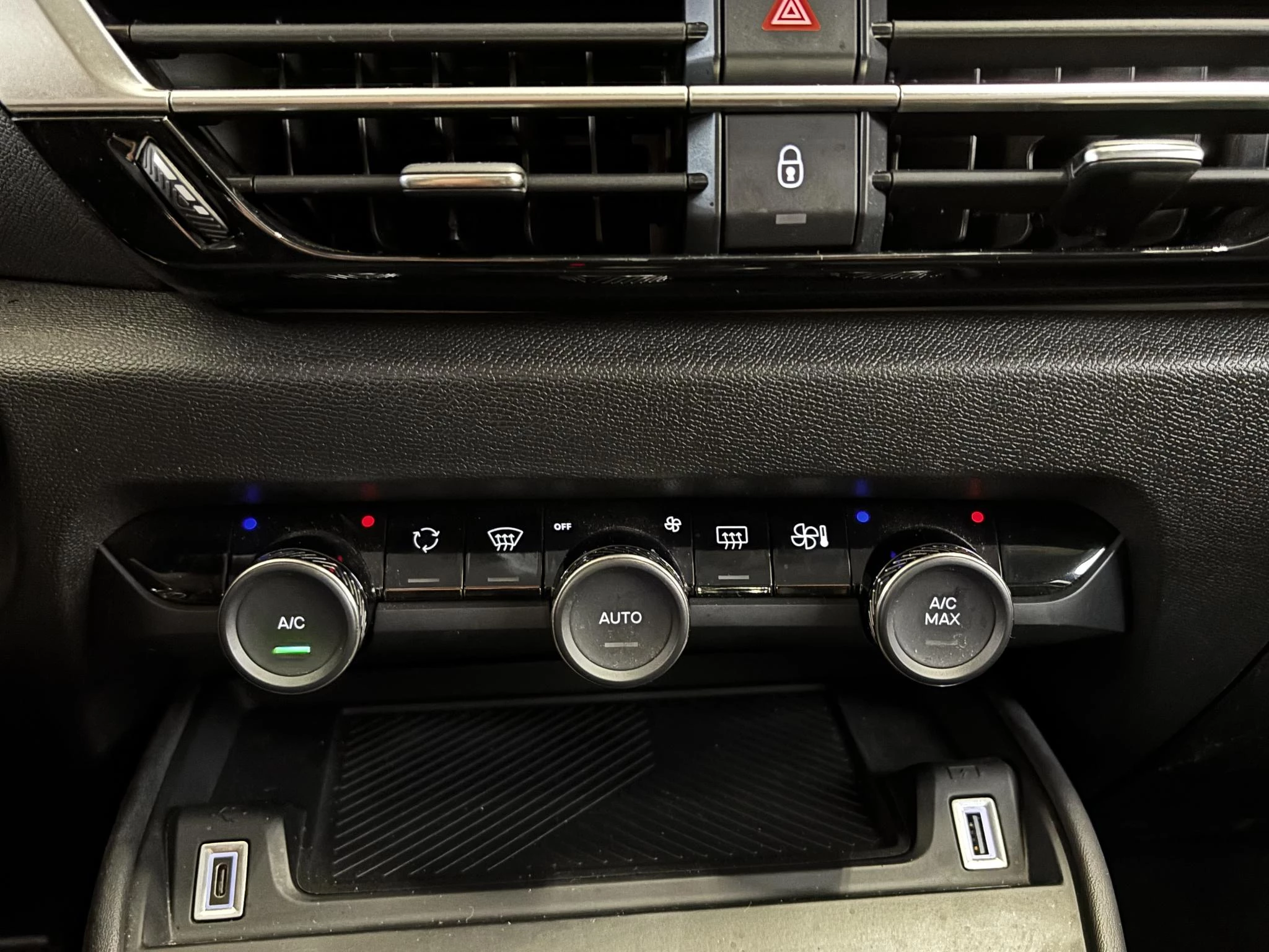 Hoofdafbeelding Citroën ë-C4