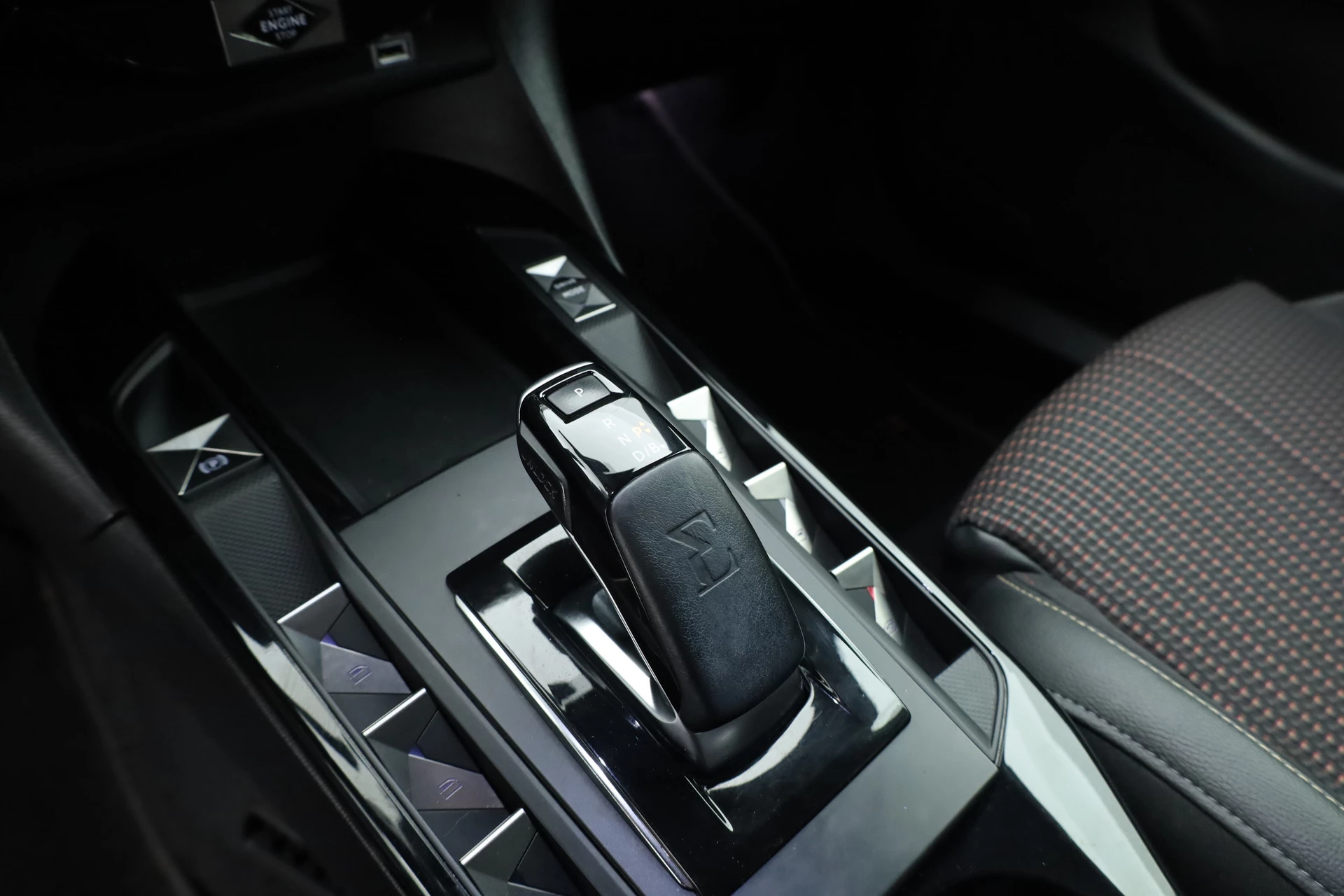 Hoofdafbeelding DS DS 3