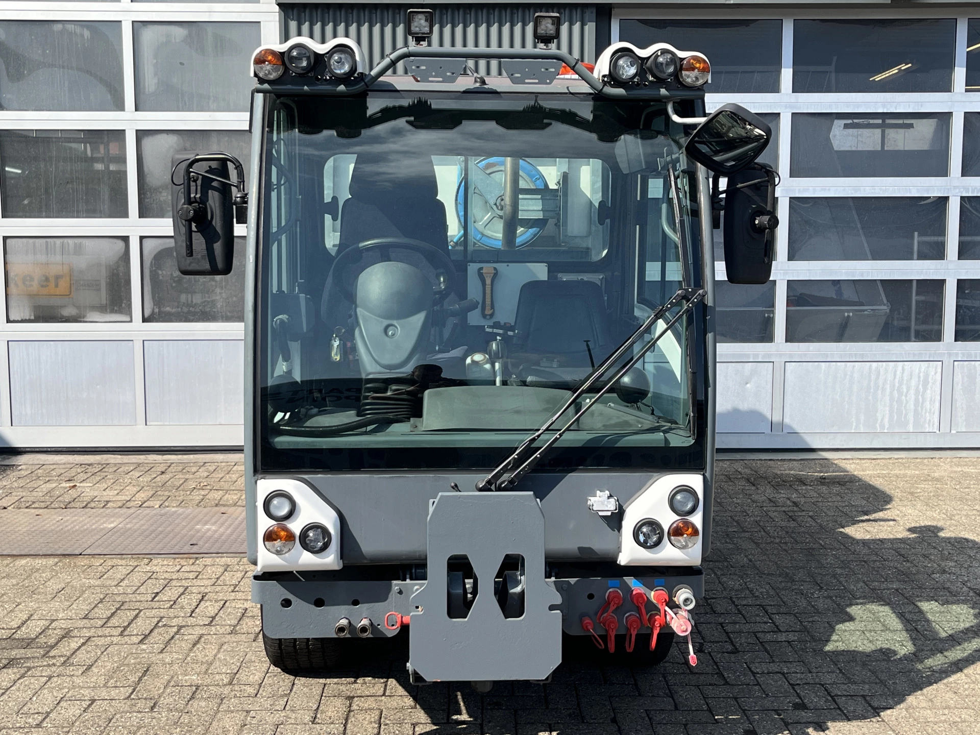 Hoofdafbeelding boschung P4T Werktuigdrager