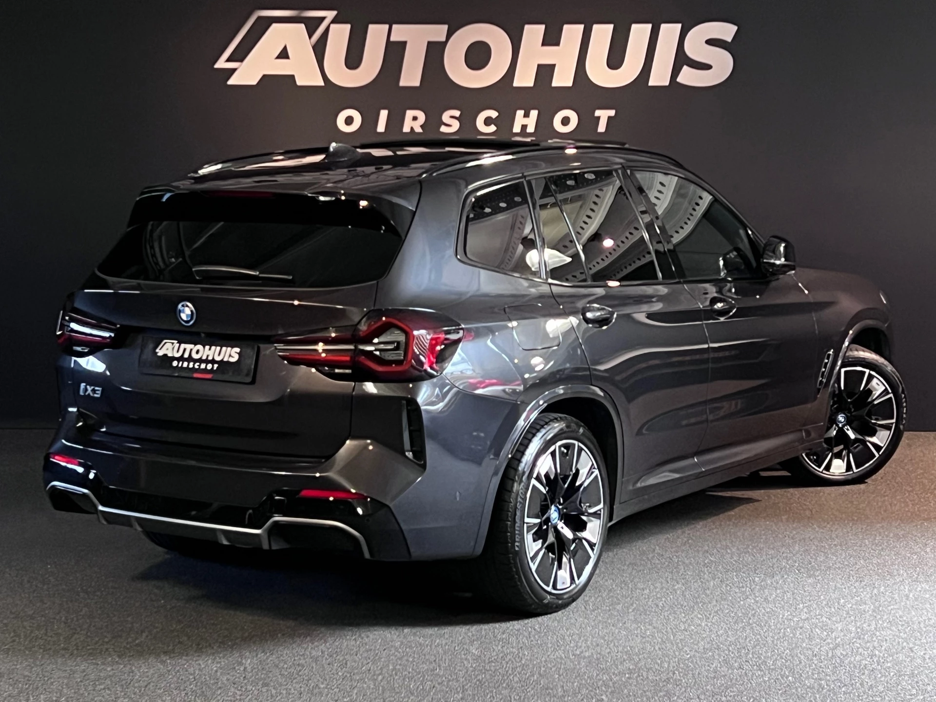 Hoofdafbeelding BMW iX3