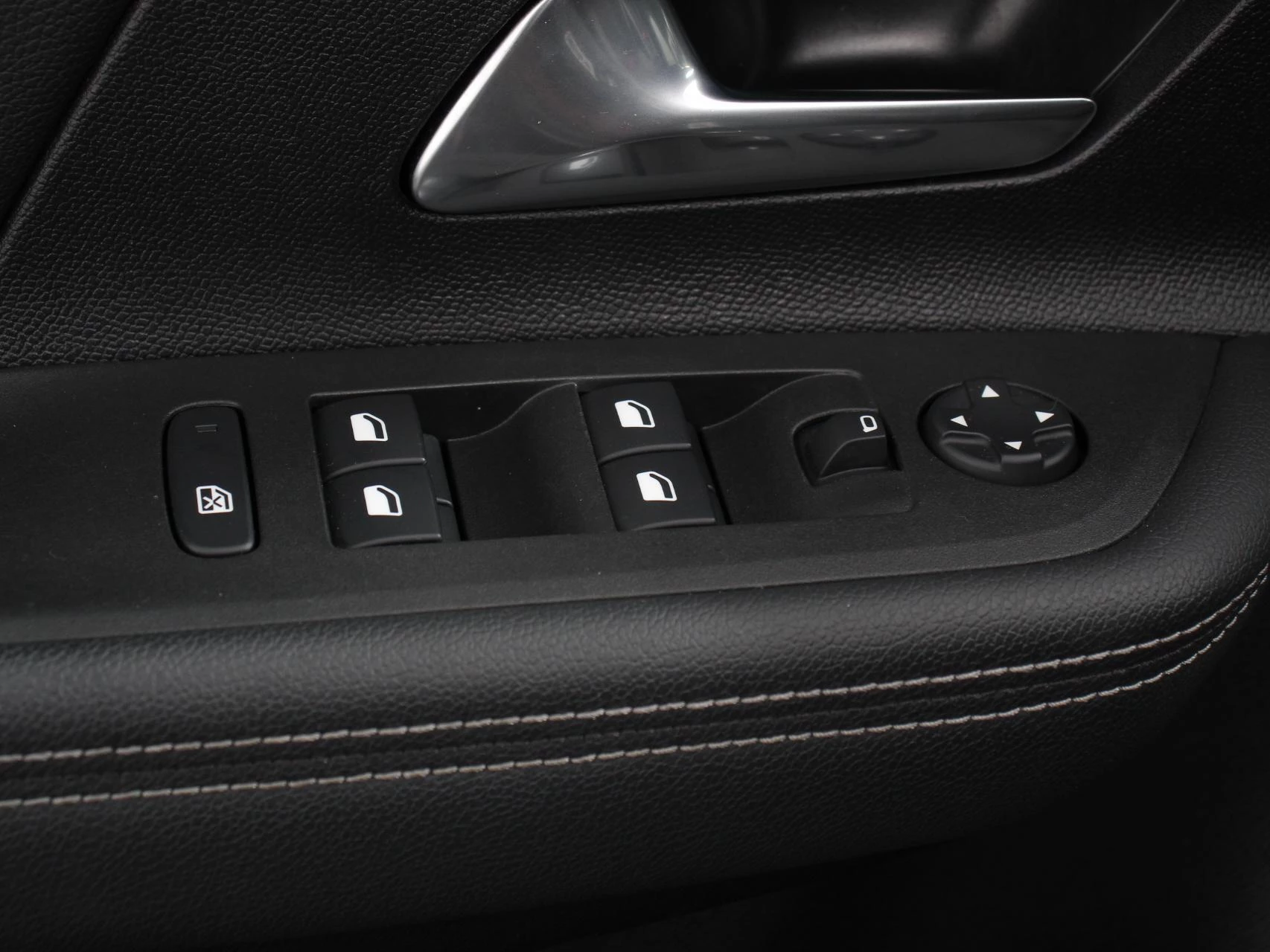 Hoofdafbeelding Opel Mokka-e