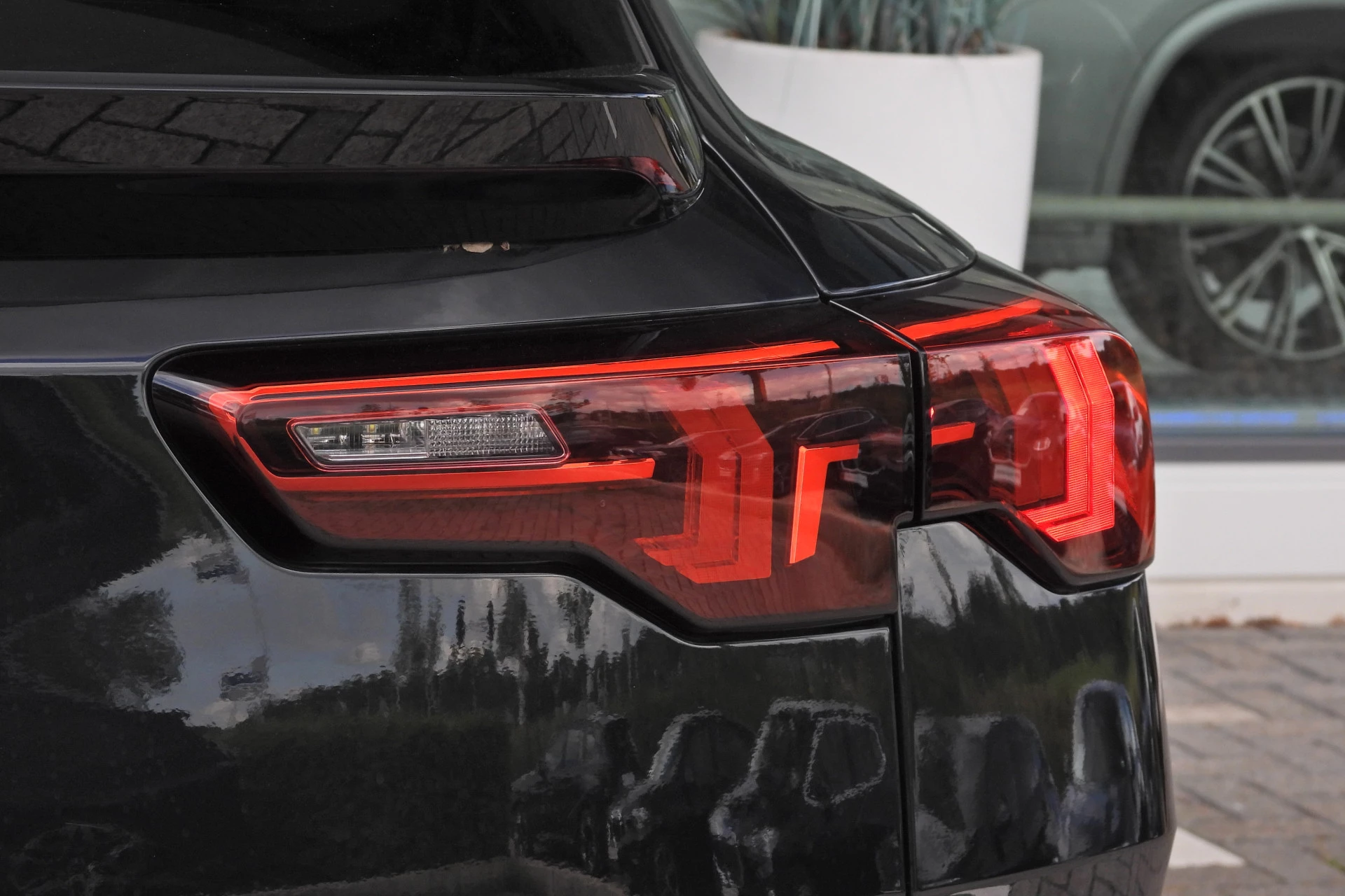 Hoofdafbeelding BMW iX2
