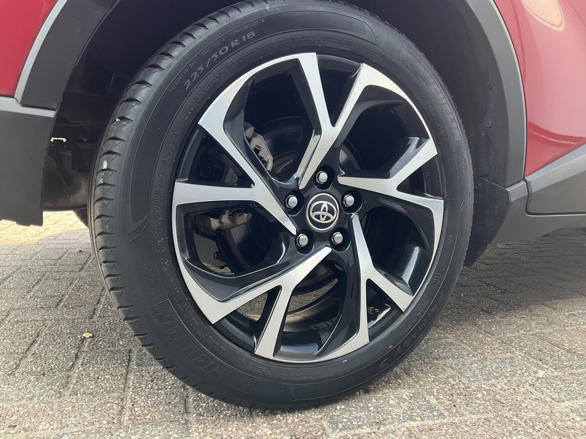 Hoofdafbeelding Toyota C-HR