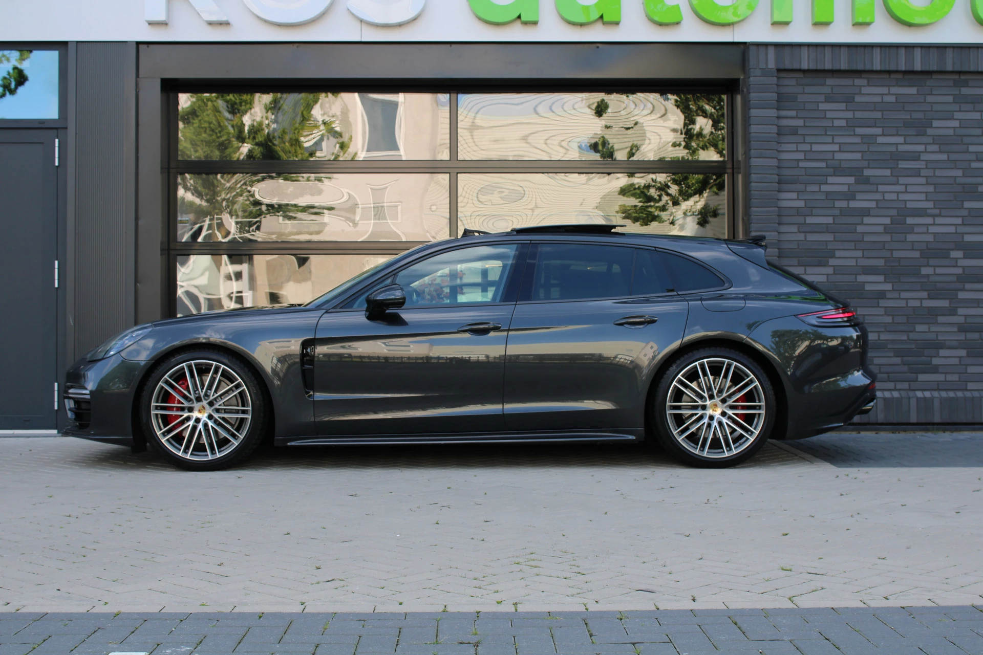 Hoofdafbeelding Porsche Panamera