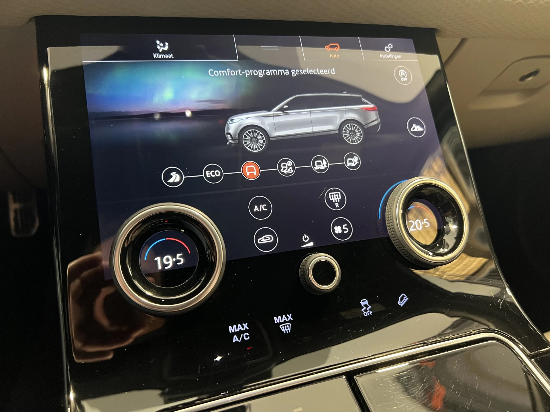 Hoofdafbeelding Land Rover Range Rover Velar