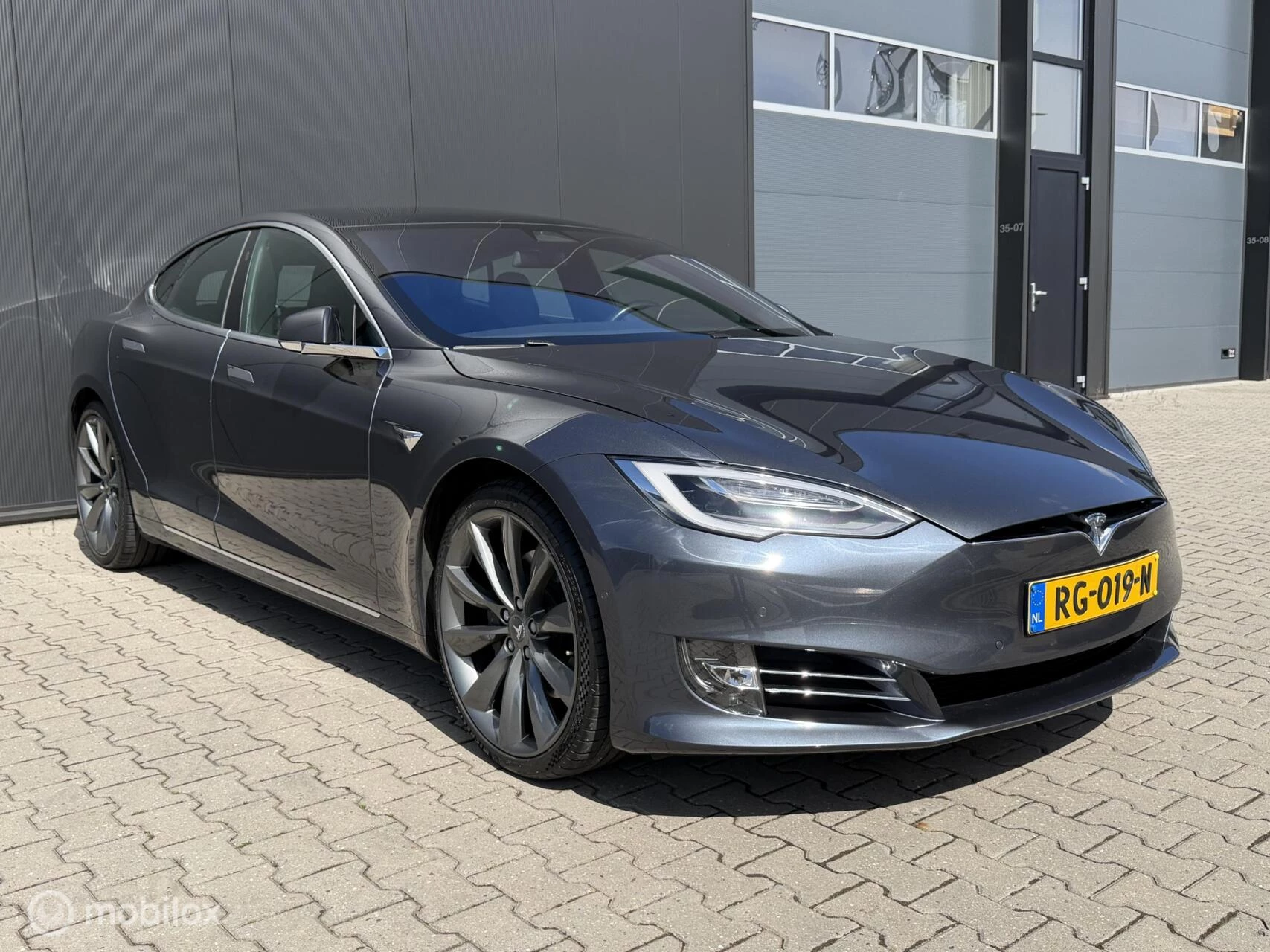 Hoofdafbeelding Tesla Model S