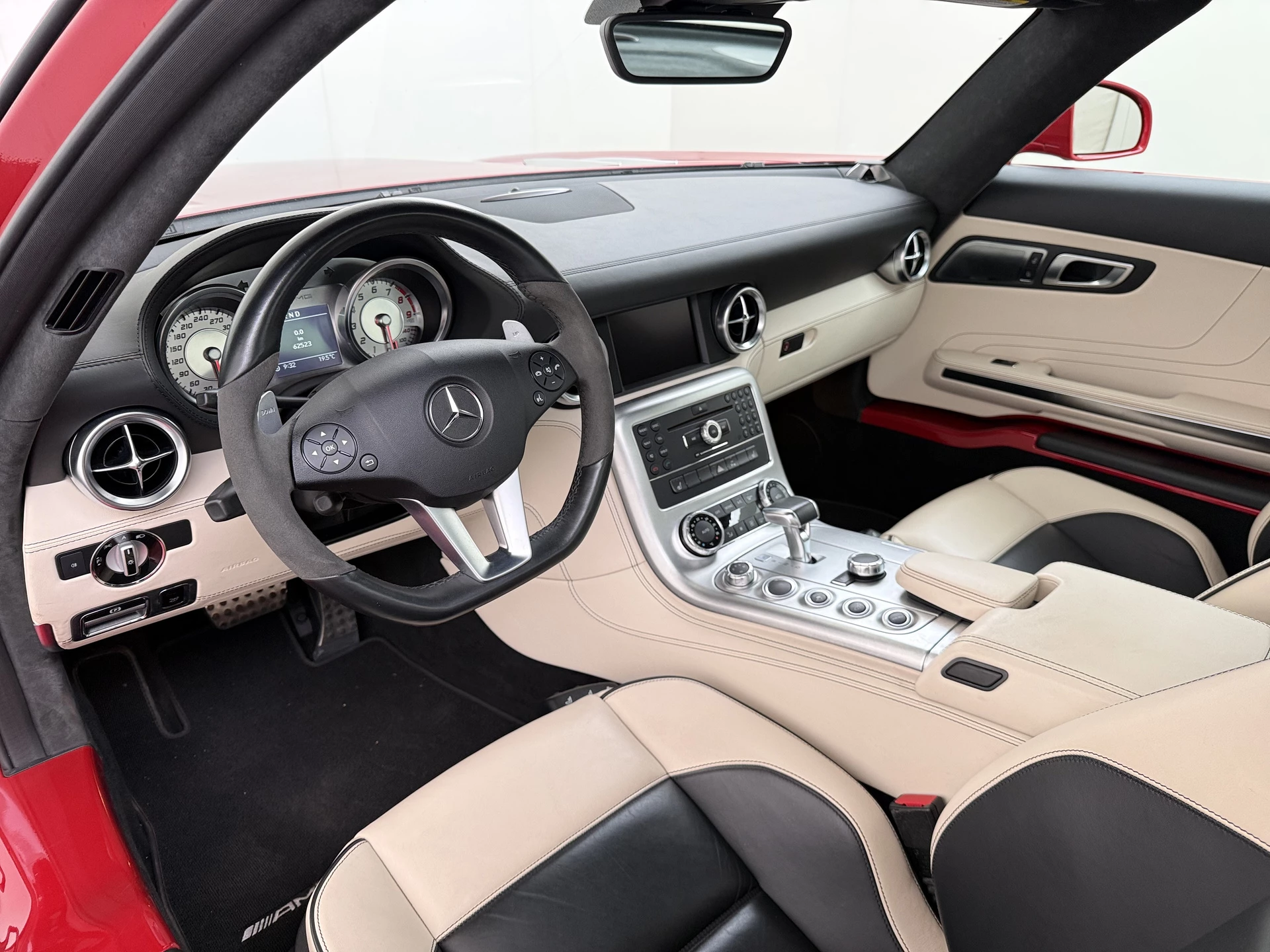 Hoofdafbeelding Mercedes-Benz SLS