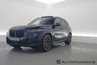 Hoofdafbeelding BMW X5 BMW X5 xDrive50e M Sport | Skylounge | Soft Close | Luchtvering | HUD | H&K | Elek. Trekhaak | Adapt. Cruise