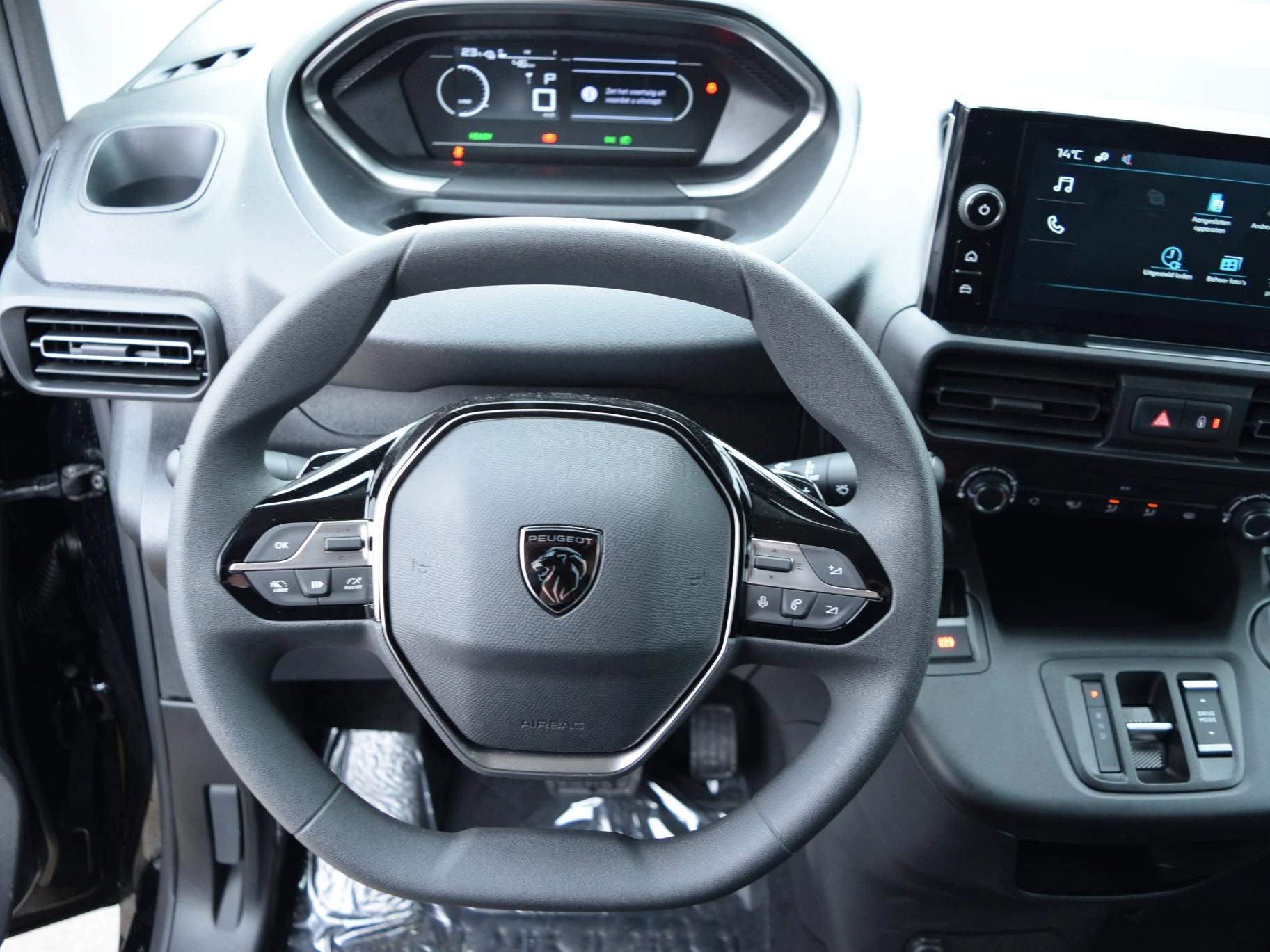 Hoofdafbeelding Peugeot e-Partner