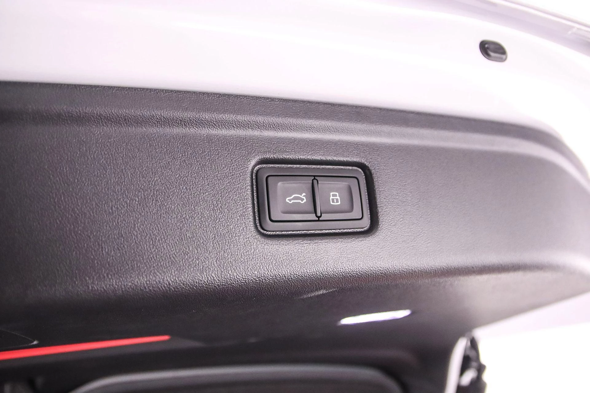 Hoofdafbeelding Audi A6 Avant e-tron
