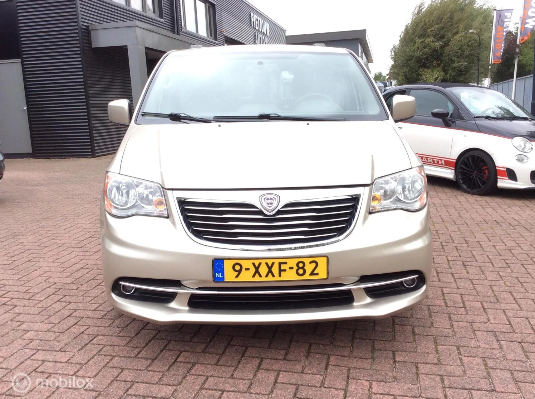 Hoofdafbeelding Lancia Voyager