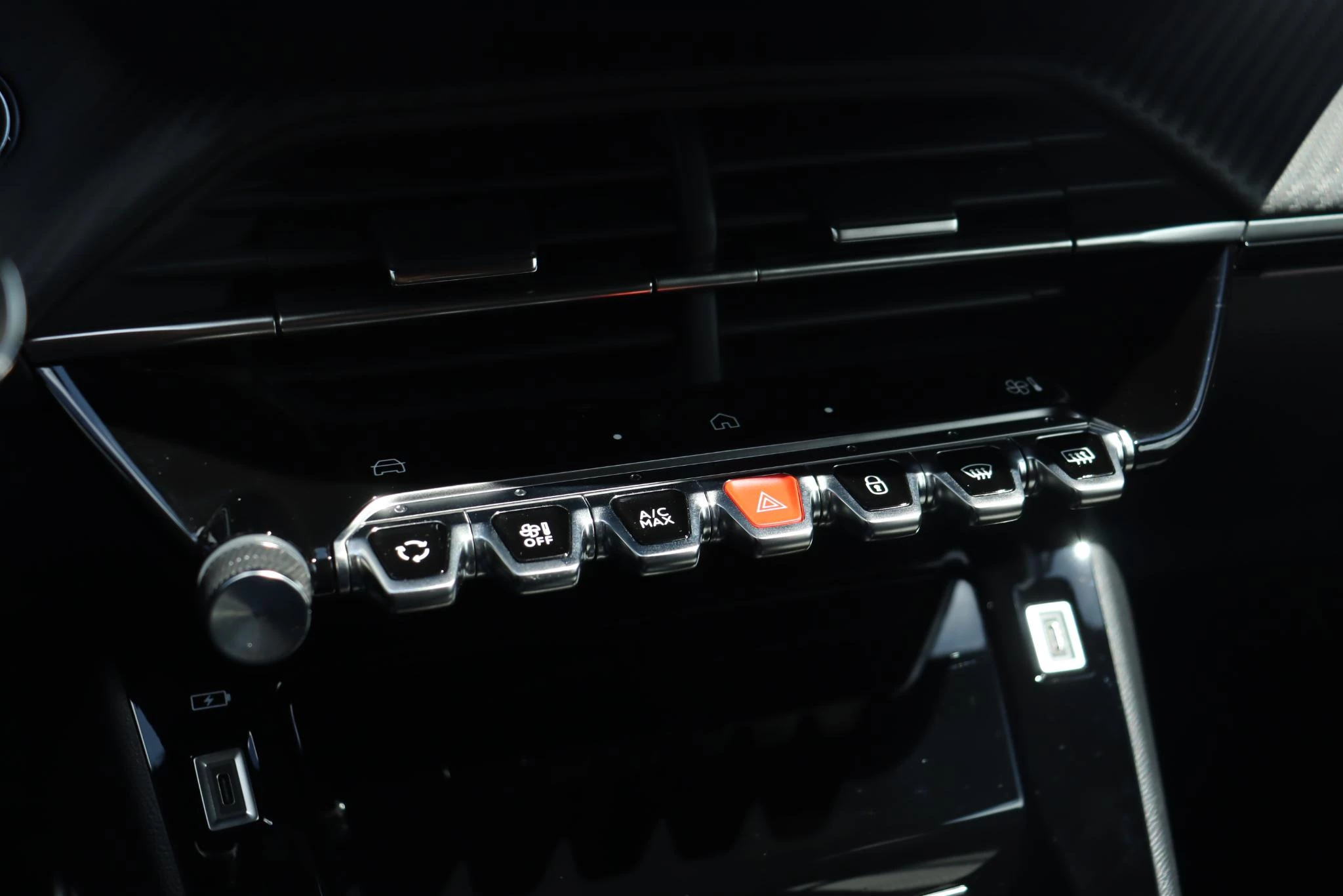 Hoofdafbeelding Peugeot e-2008