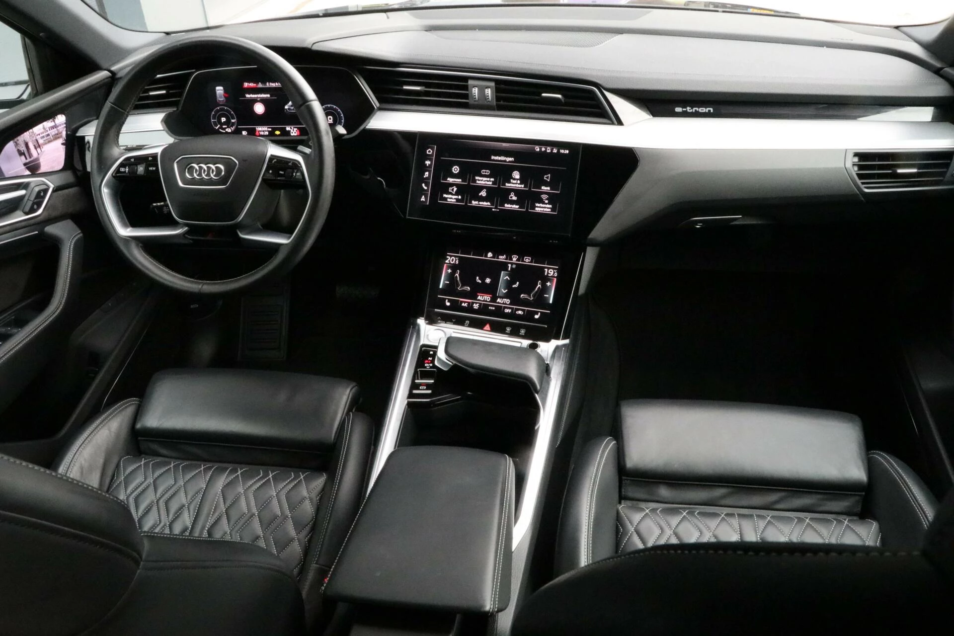 Hoofdafbeelding Audi e-tron