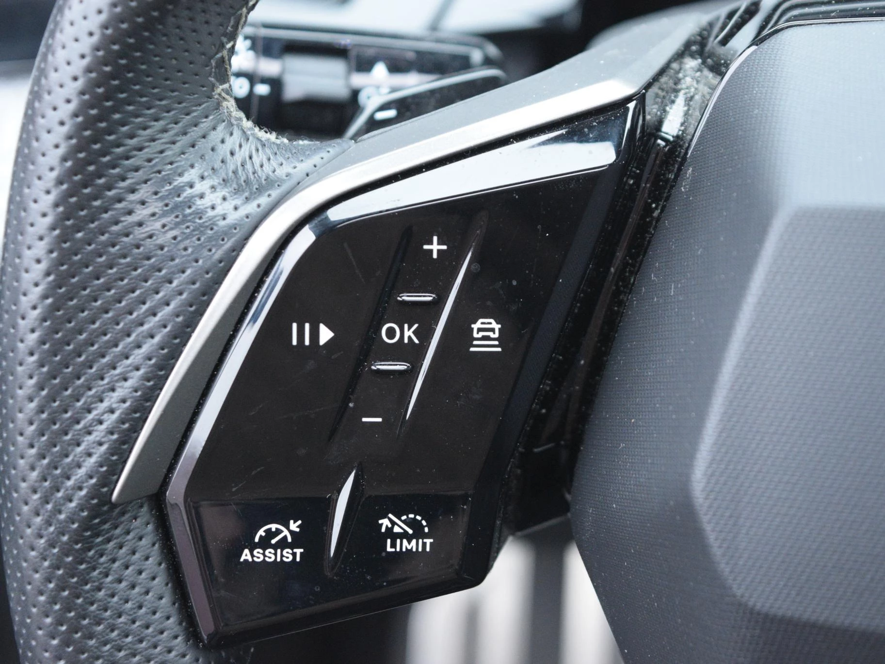 Hoofdafbeelding Peugeot e-3008