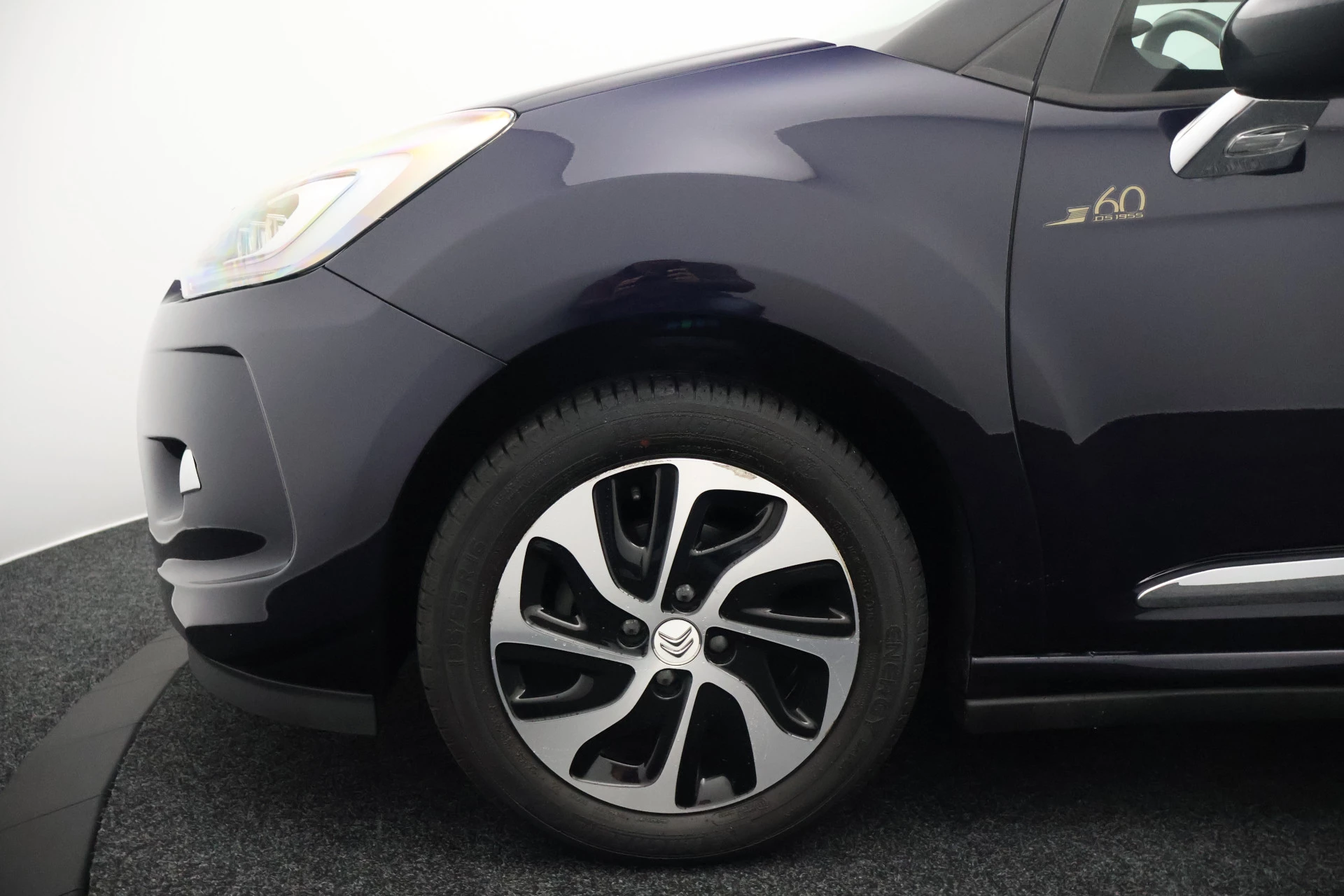 Hoofdafbeelding DS DS 3
