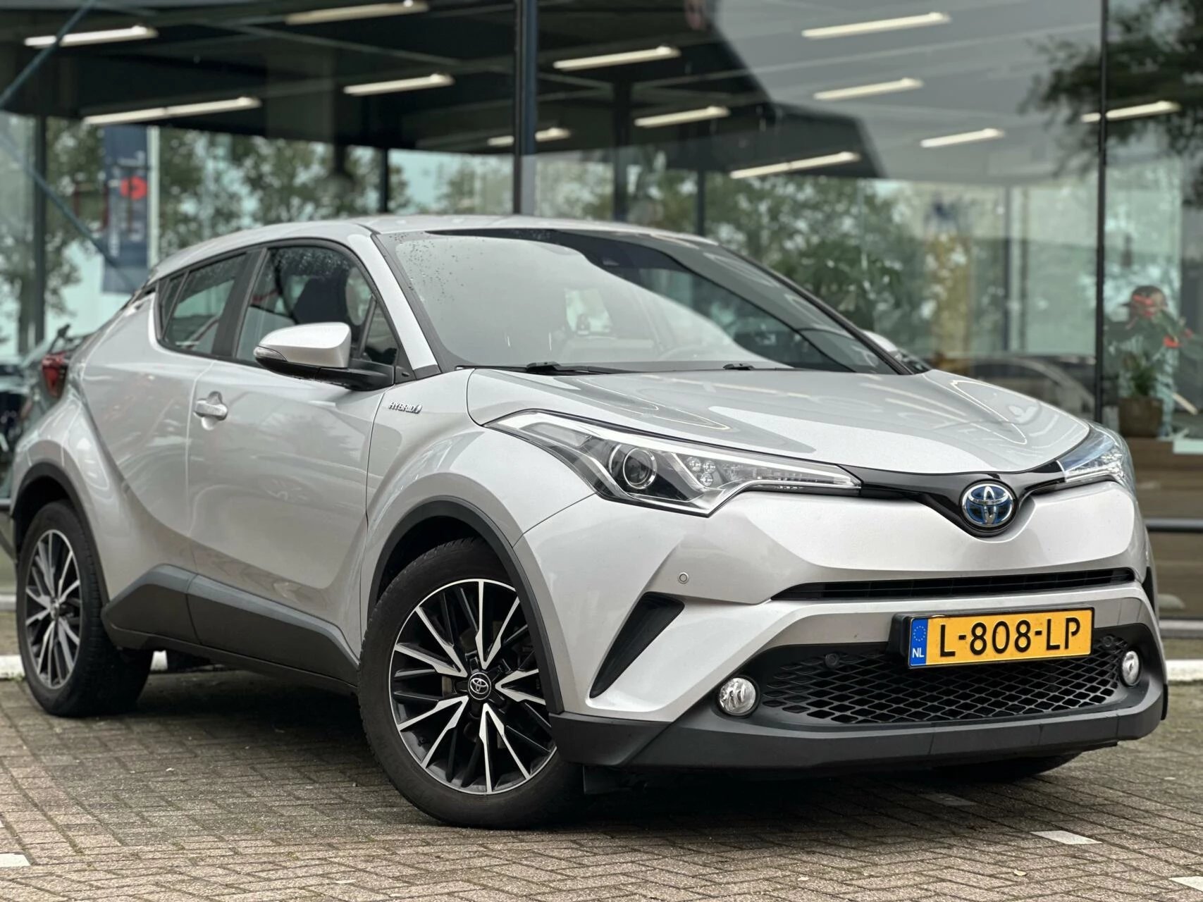 Hoofdafbeelding Toyota C-HR