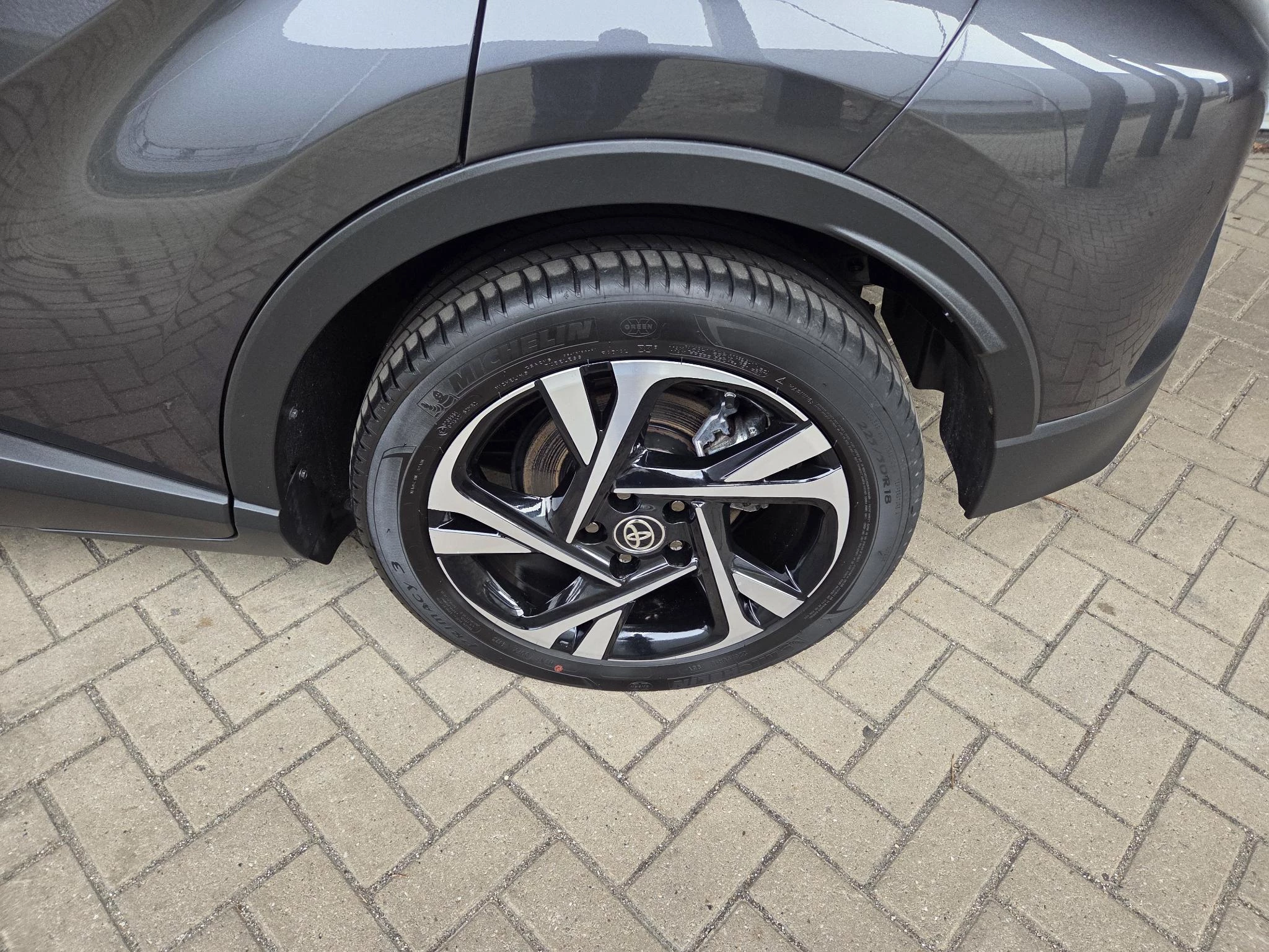 Hoofdafbeelding Toyota C-HR