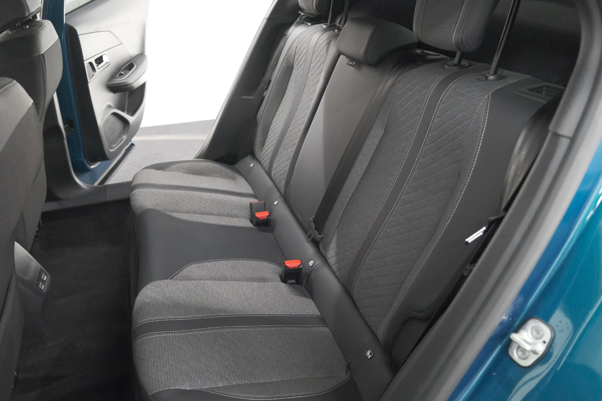 Hoofdafbeelding Peugeot e-2008