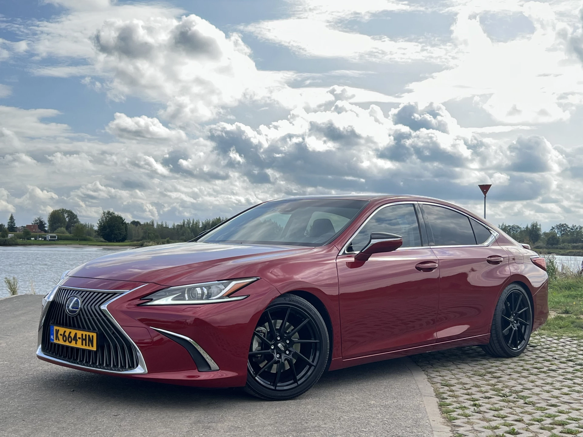 Hoofdafbeelding Lexus ES