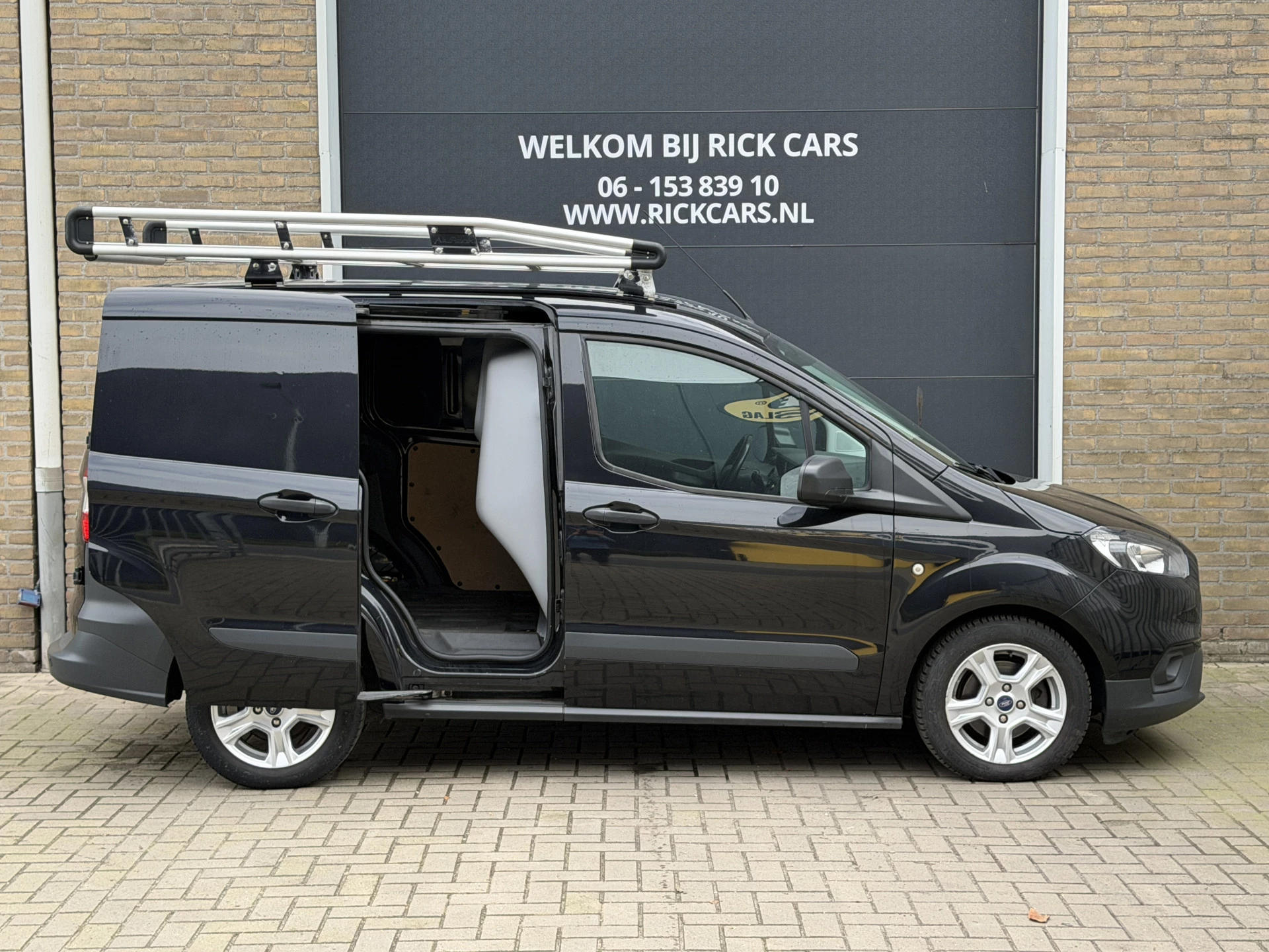 Hoofdafbeelding Ford Transit Courier