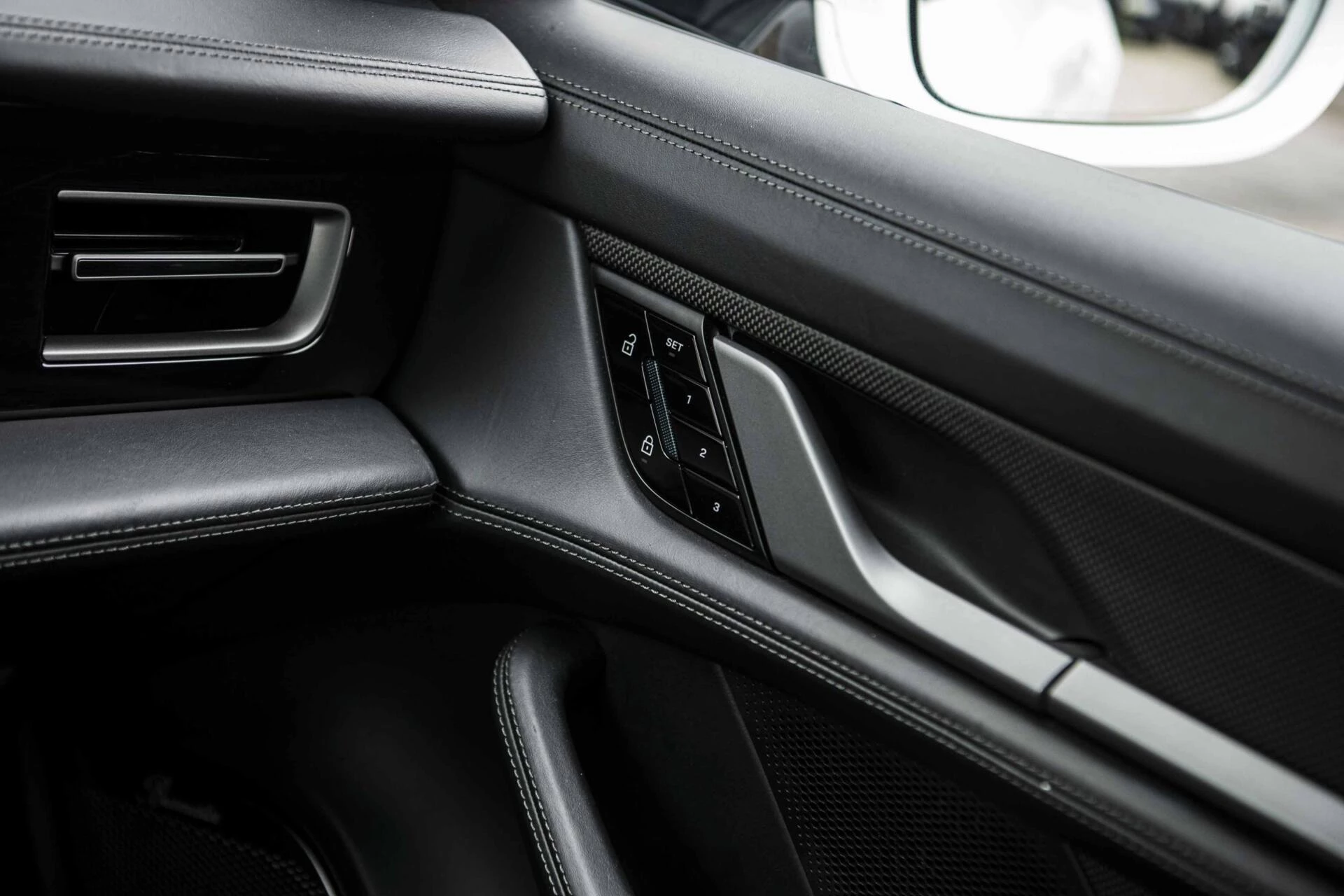 Hoofdafbeelding Porsche Taycan