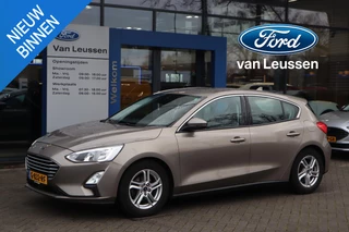 Ford Focus 125PK TITANIUM BUSINESS 5-DEURS TREKHAAK PARK-SENSOREN LM-VELGEN KEYLESS CLIMA WINTERPACK APPLE/ANDROID
