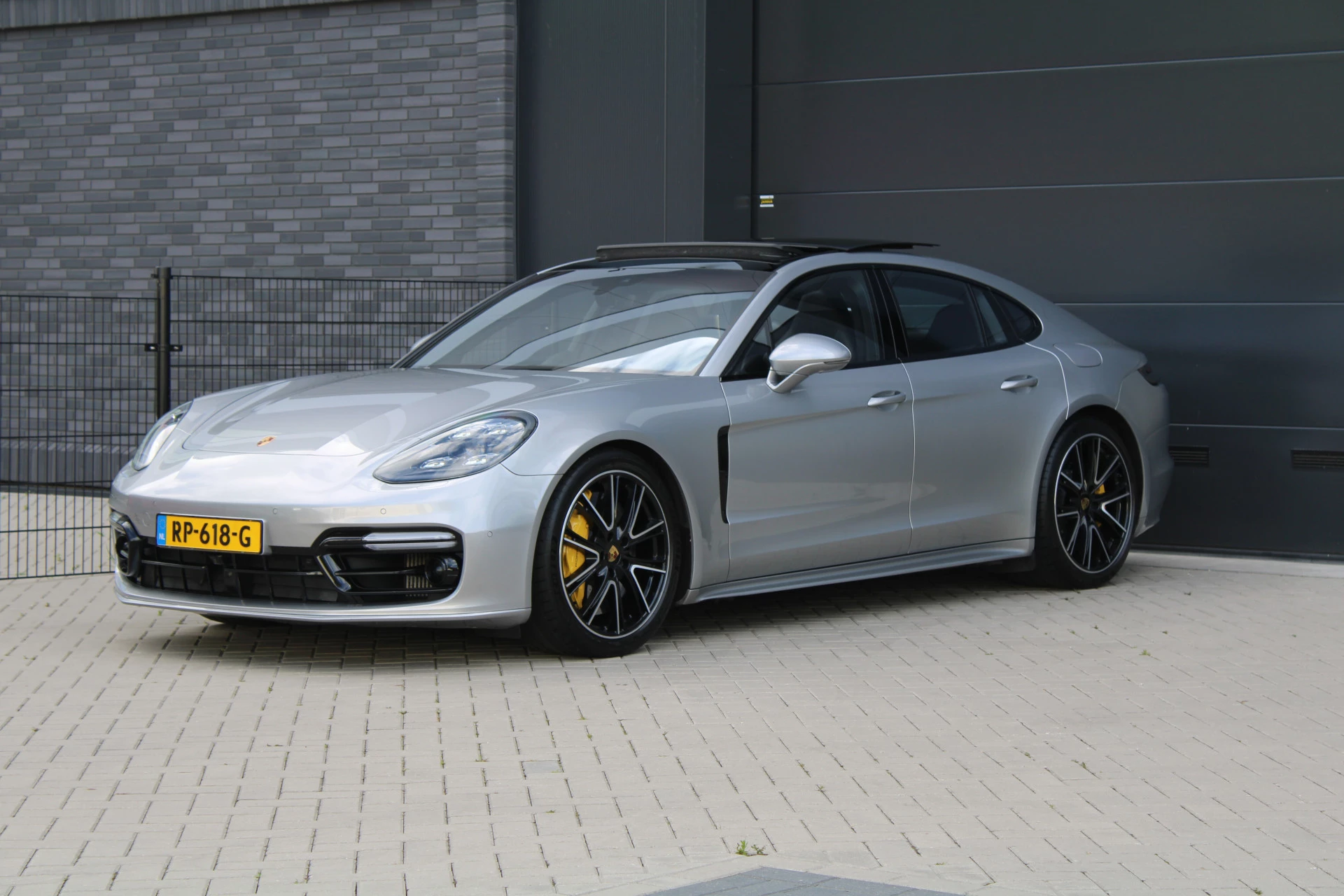 Hoofdafbeelding Porsche Panamera