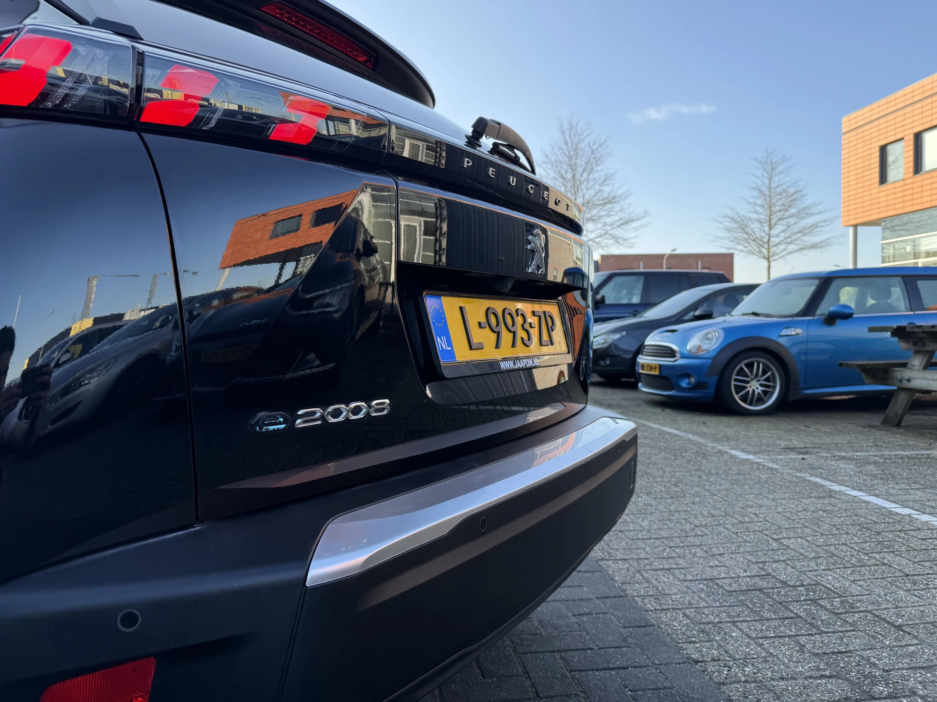 Hoofdafbeelding Peugeot e-2008